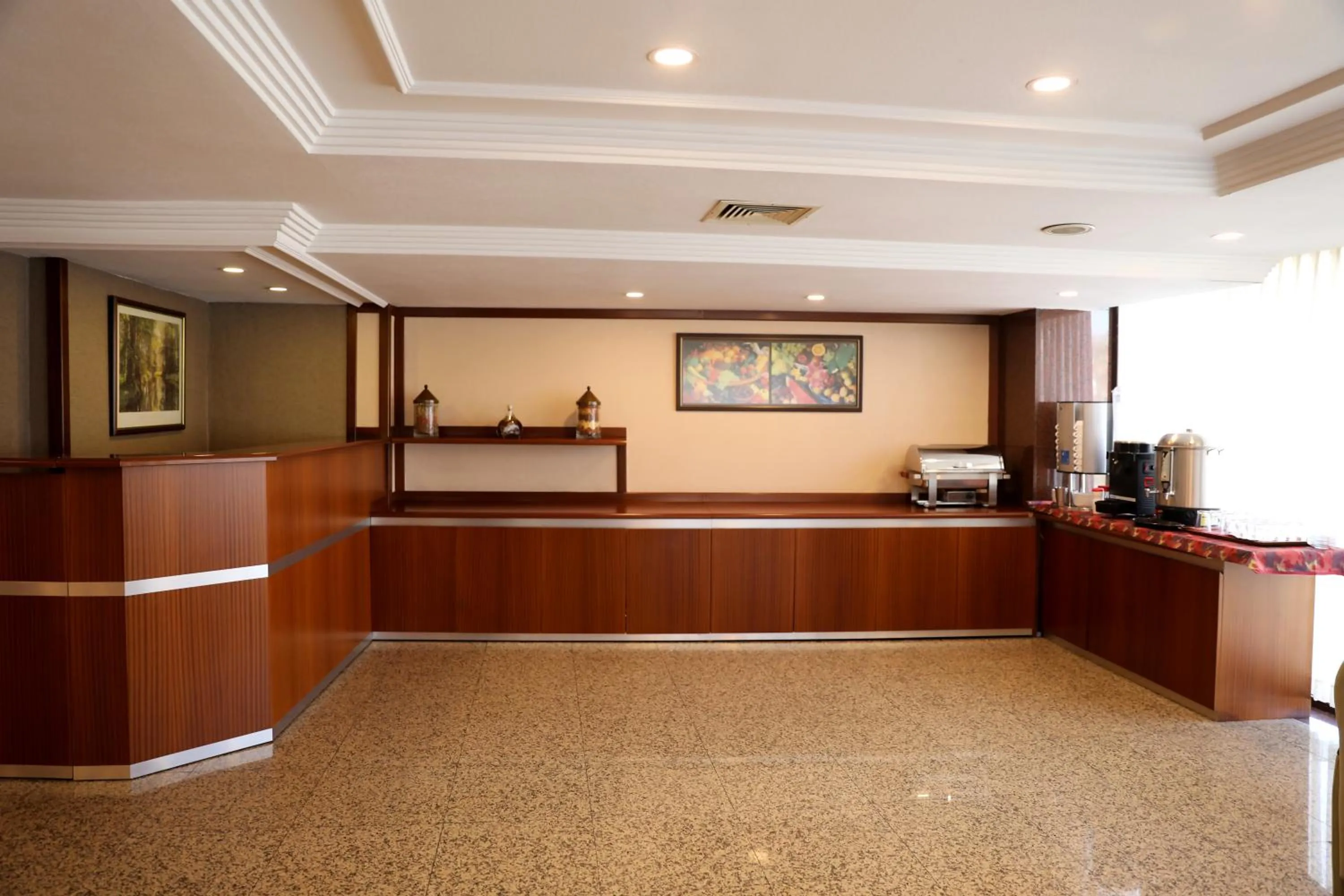 Restaurant/places to eat, Lobby/Reception in Yavuz Hotel