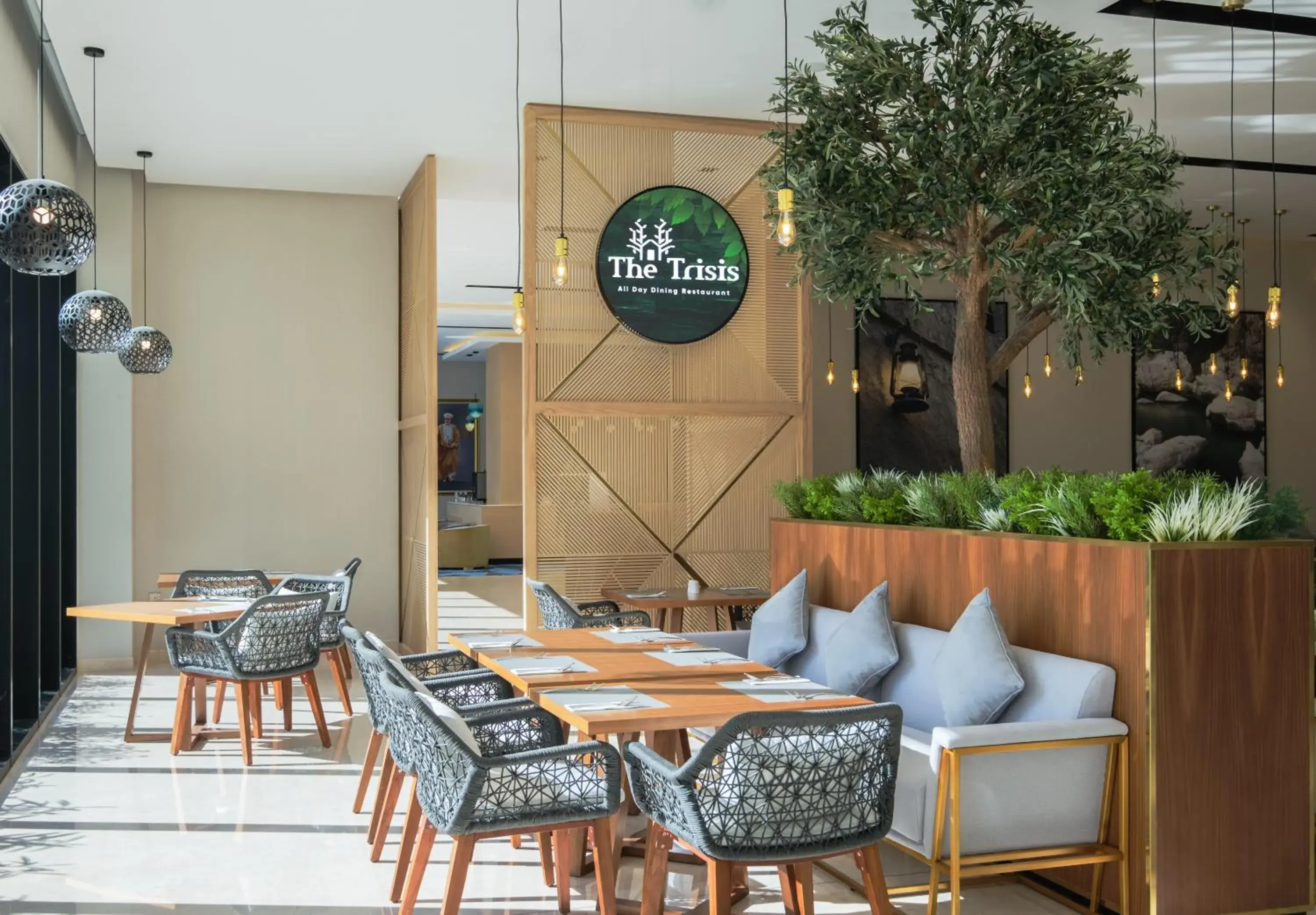 Restaurant/places to eat in Maani Muscat Hotel & Suites Restaurant/places to eat in Maani Muscat Hotel & Suites