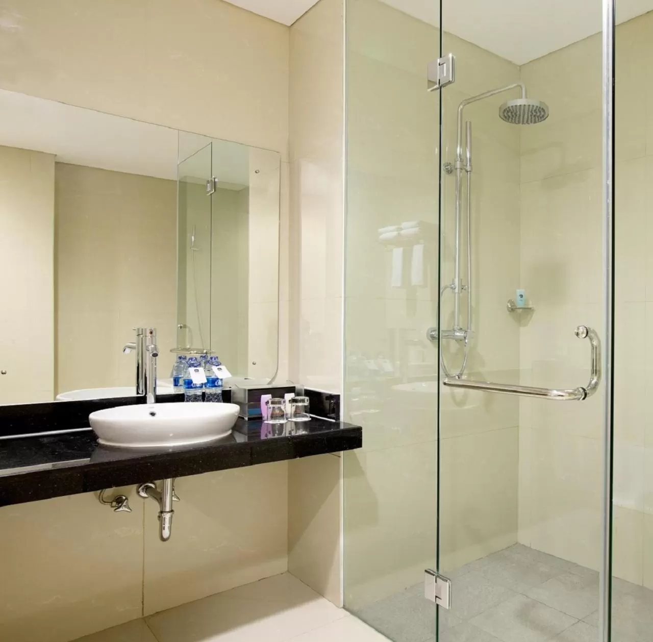 Bathroom in Hariston Hotel & Suites, Pluit - Jakarta