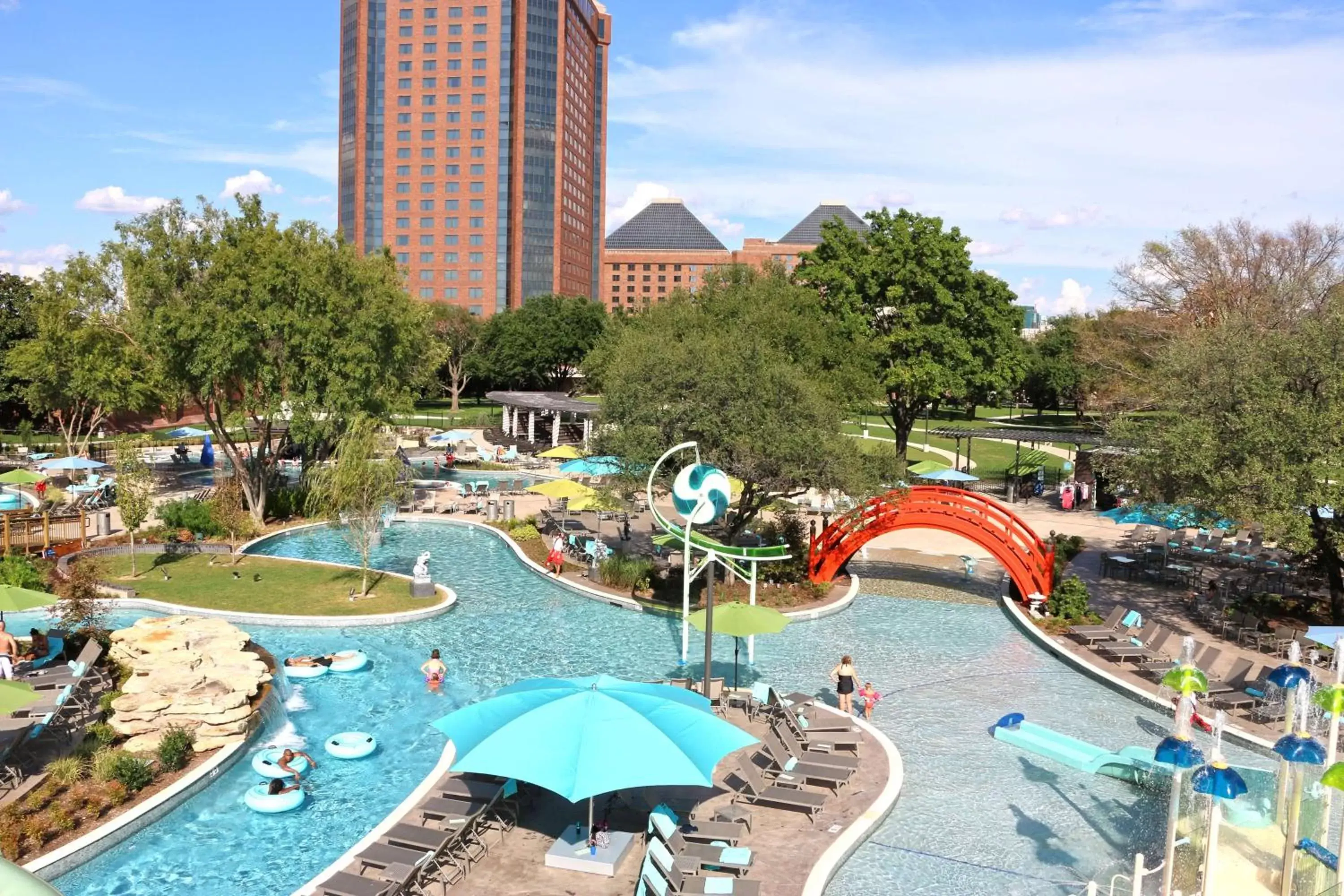 Property building, Water Park in Hilton Anatole