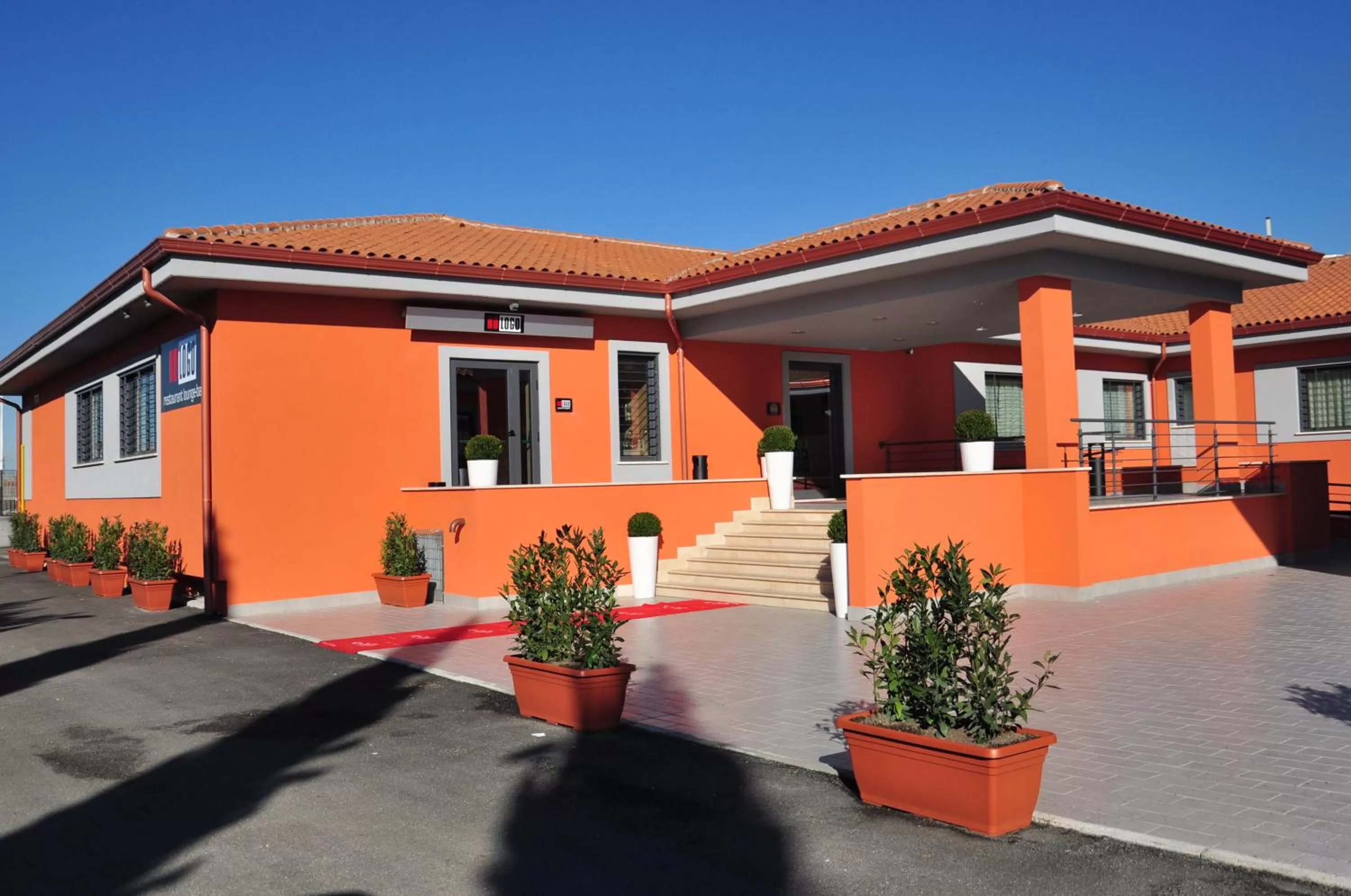 Facade/entrance in Hotel 325 Tor Vergata