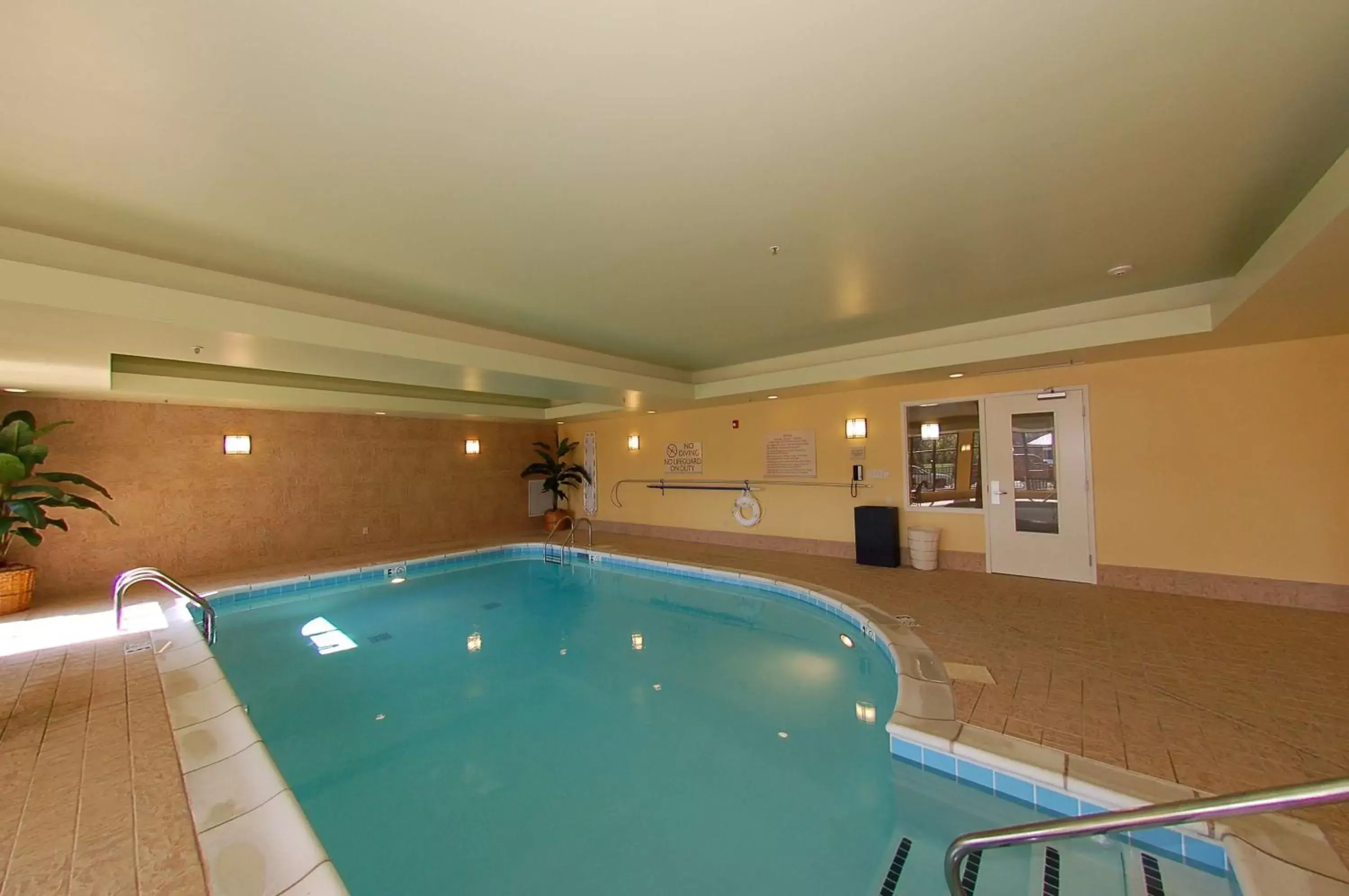 Pool view, Swimming Pool in Hilton Garden Inn Bowling Green