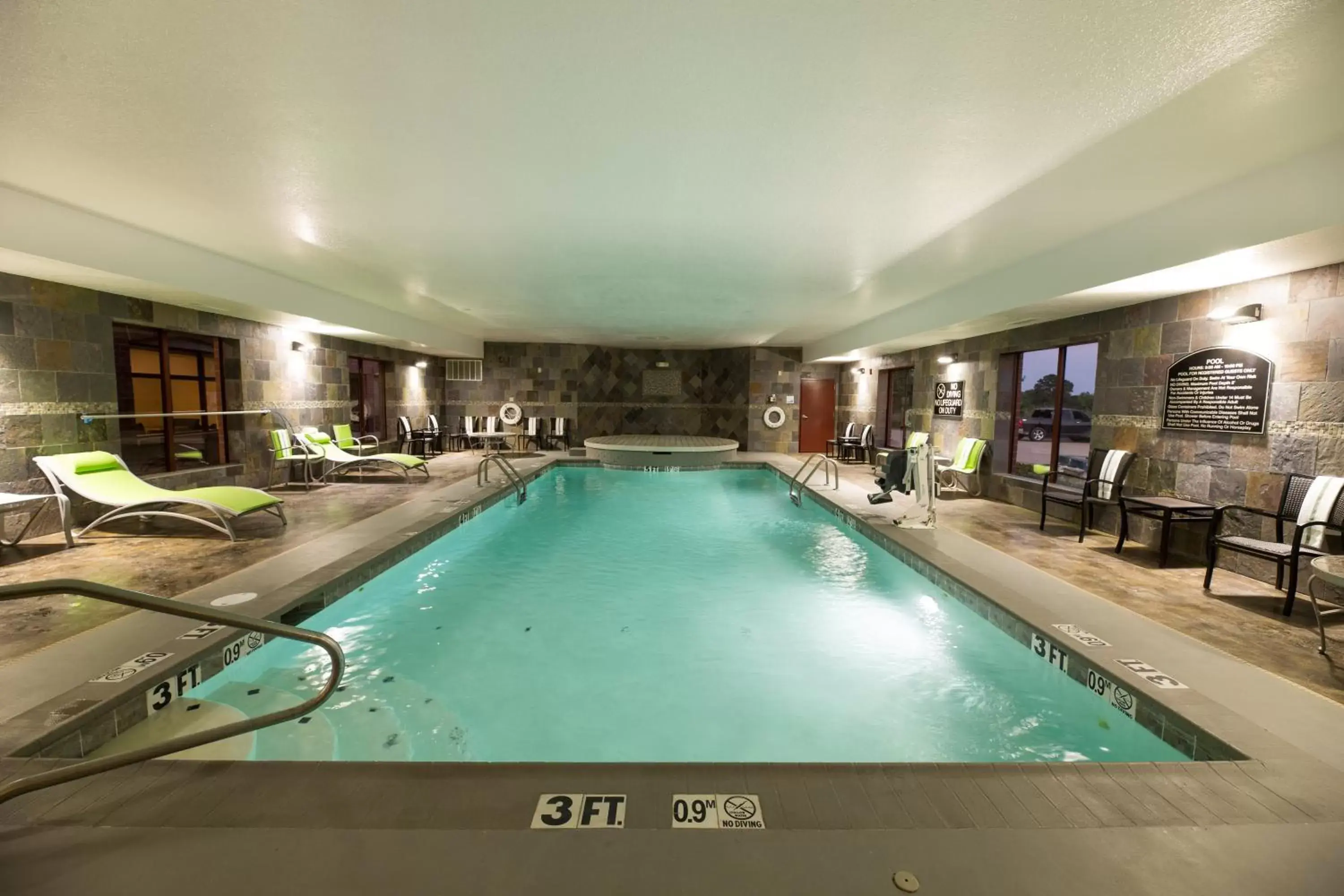 Swimming Pool in Holiday Inn Express Hotel & Suites Clinton, an IHG Hotel