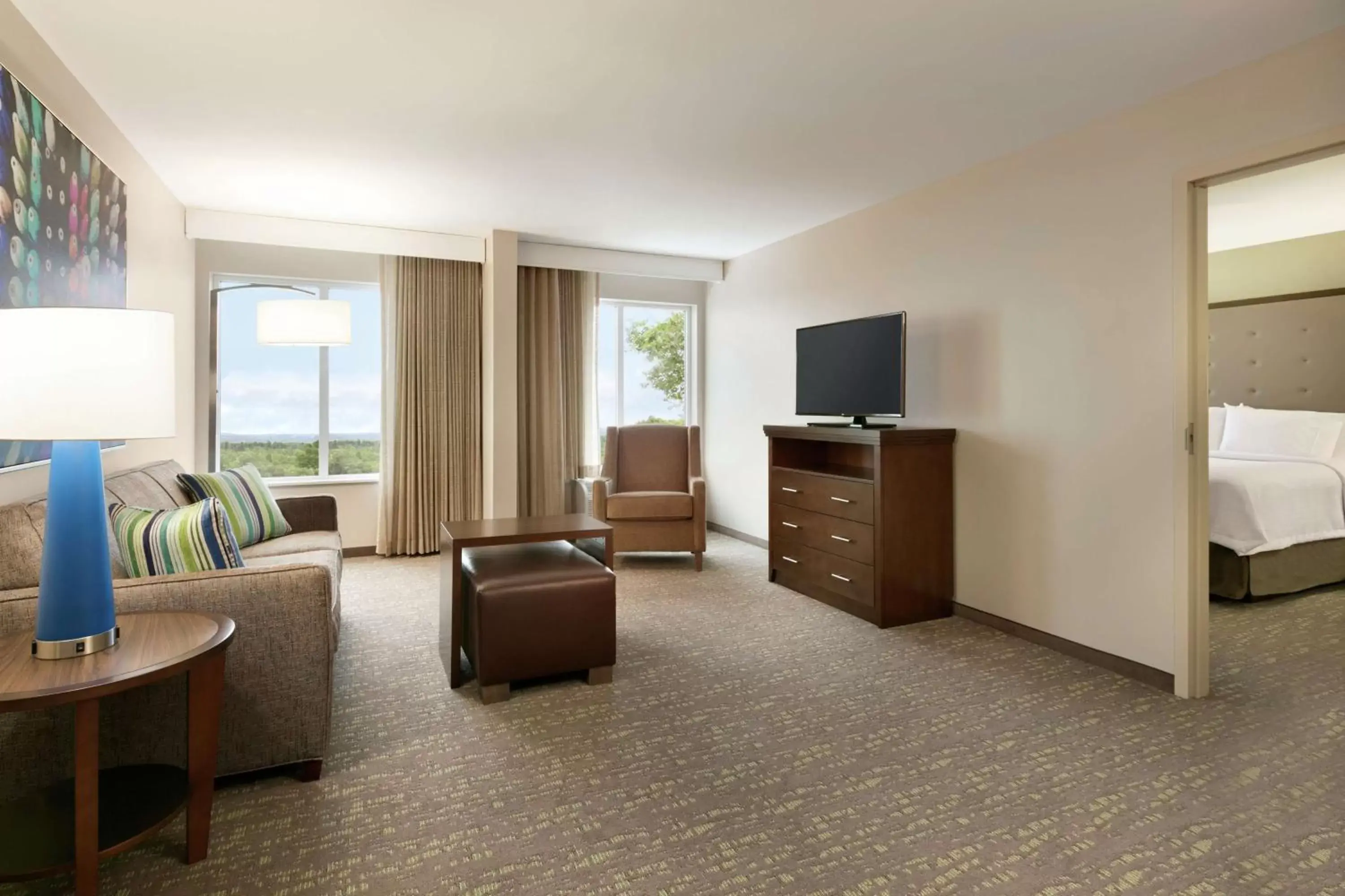 Living room, TV/Entertainment Center in Homewood Suites By Hilton Hartford Manchester