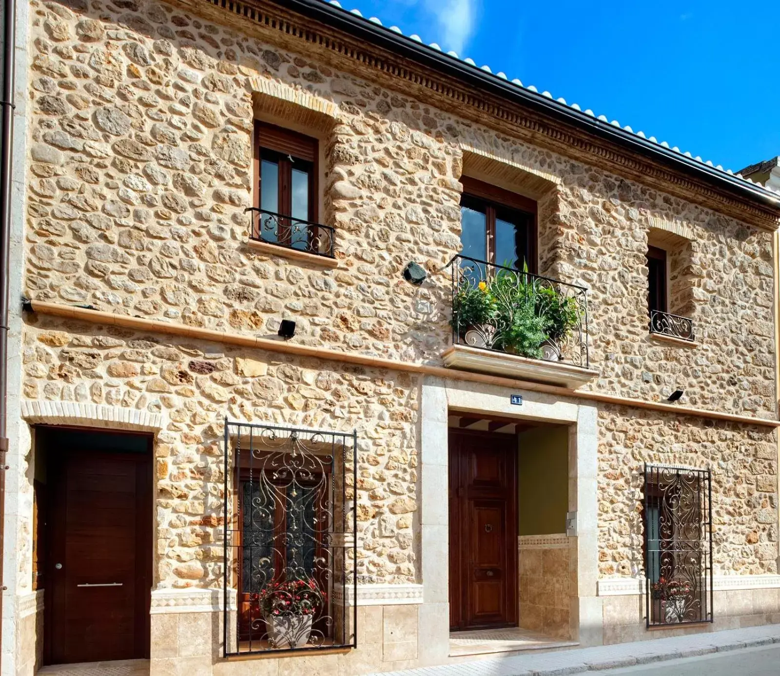 Facade/entrance, Property Building in Casa Mistela