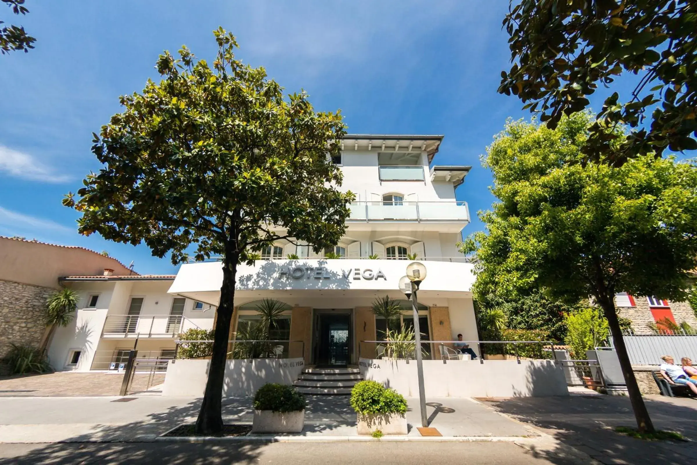 Facade/entrance, Property Building in Hotel Vega