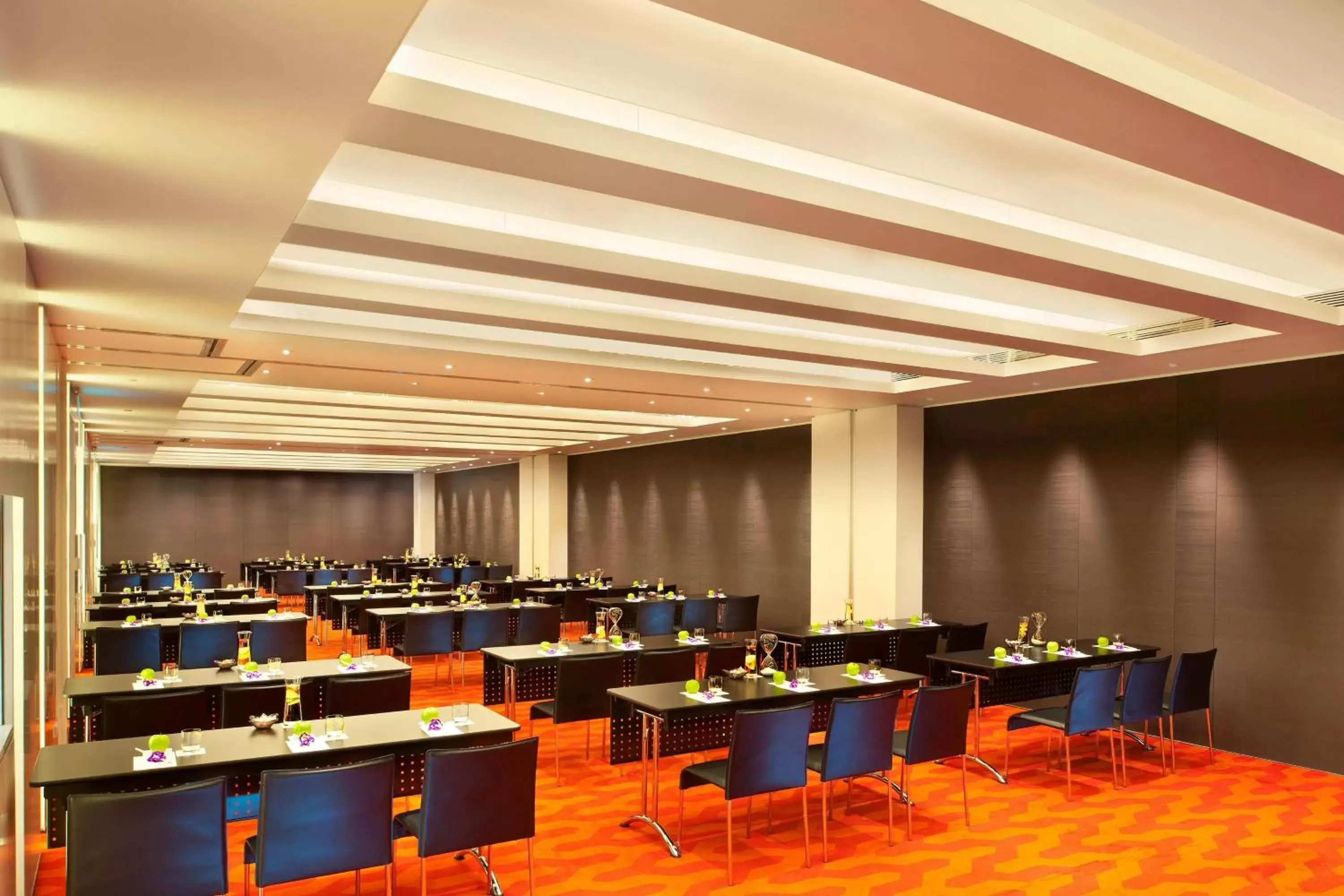 Meeting/conference room, Restaurant/Places to Eat in W Taipei