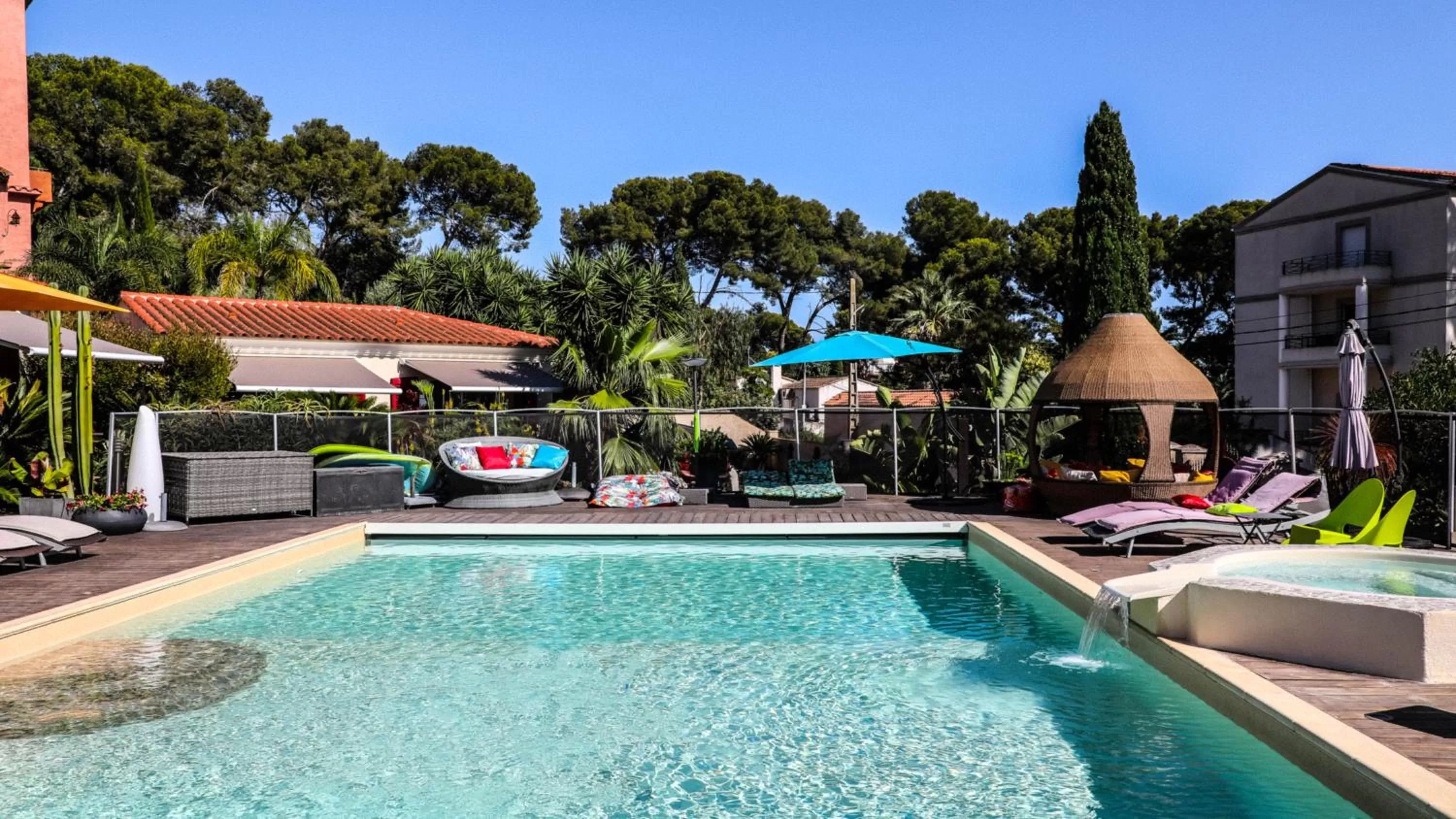 Swimming Pool in B&B Val D'azur