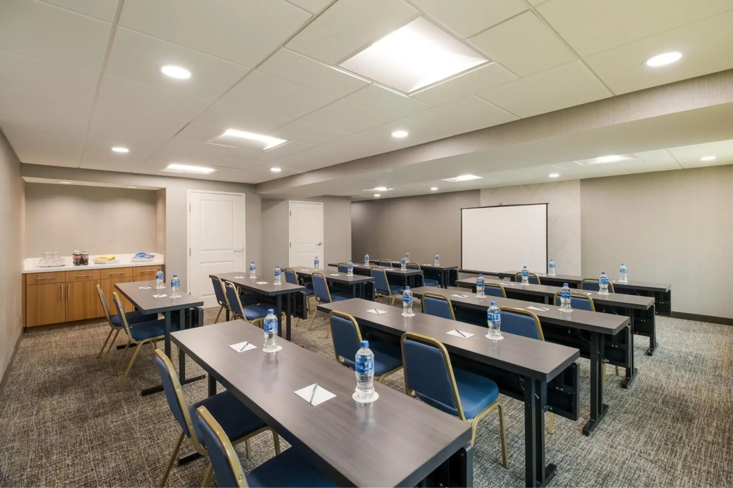 Meeting/conference room in SpringHill Suites by Marriott Dallas NW Highway at Stemmons / I-35East