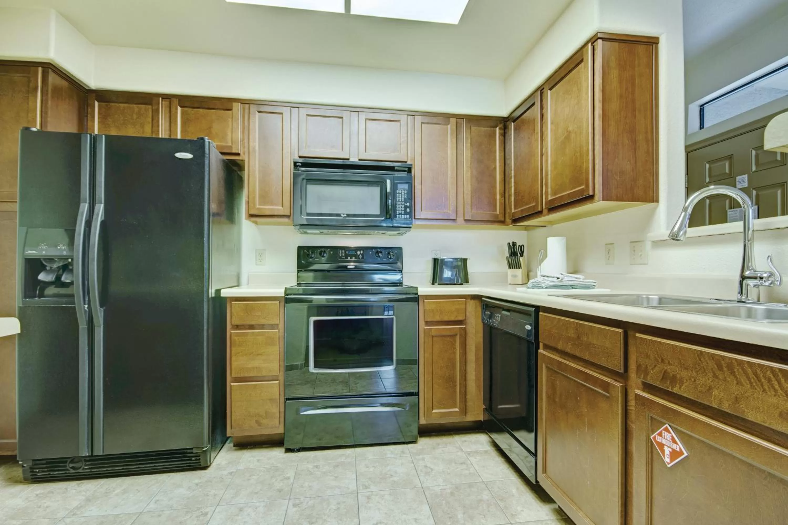 Kitchen or kitchenette in Raintree at Phoenix South Mountain Preserve