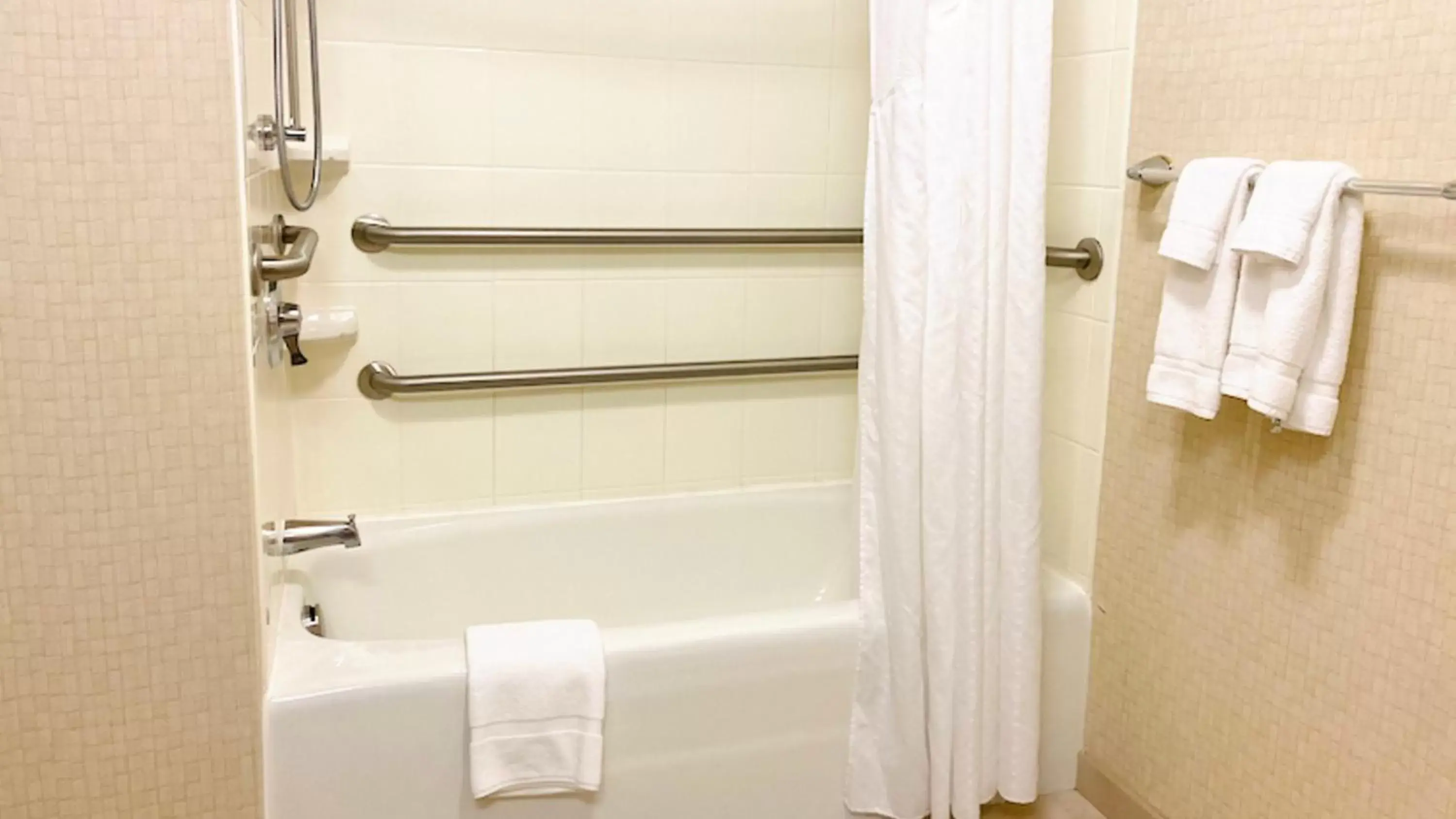 Photo of the whole room, Bathroom in Holiday Inn Hotel & Suites Bakersfield, an IHG Hotel