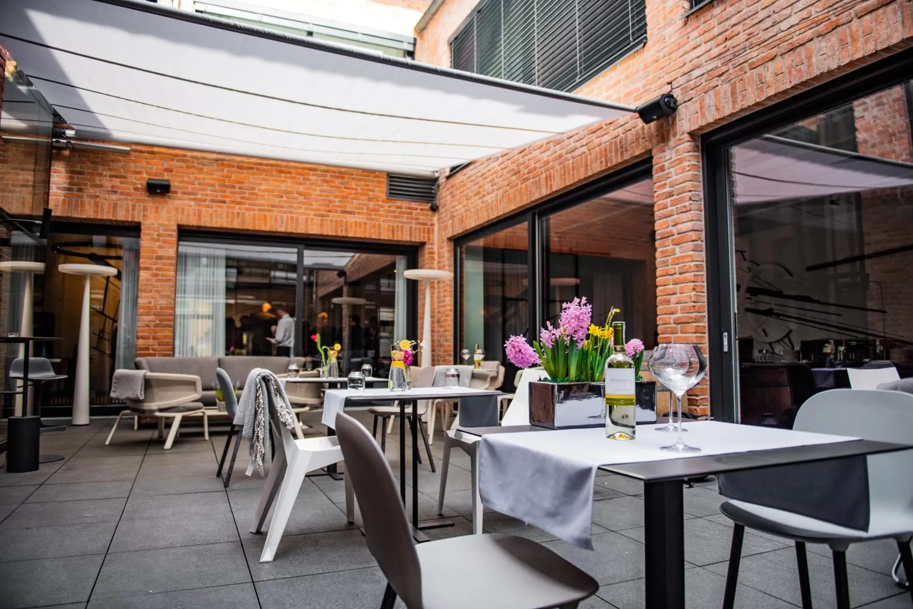 Patio, Restaurant/Places to Eat in Hotel Nicolaus