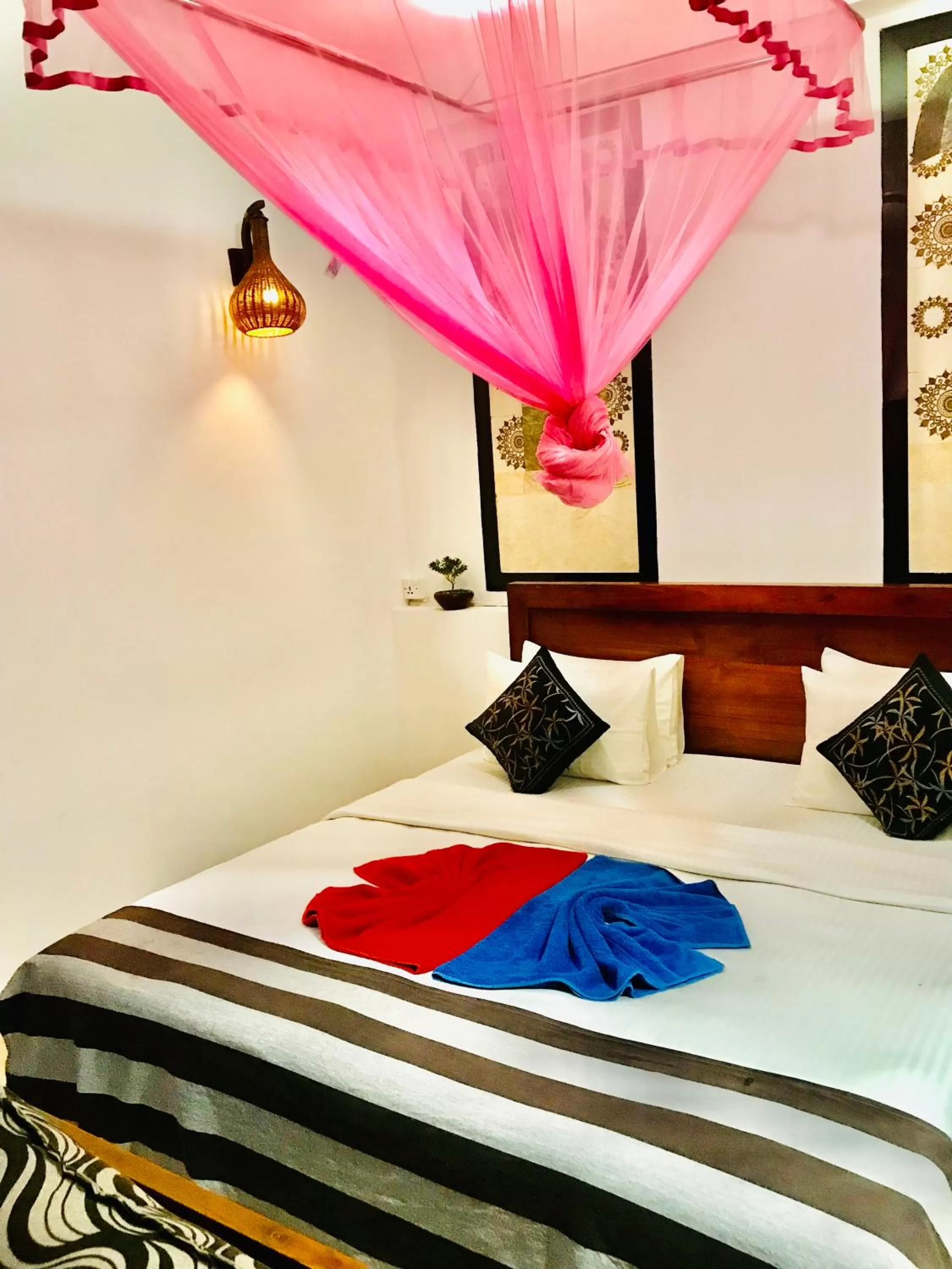 Deluxe Double Room with Balcony in Ella HIDE VIEW