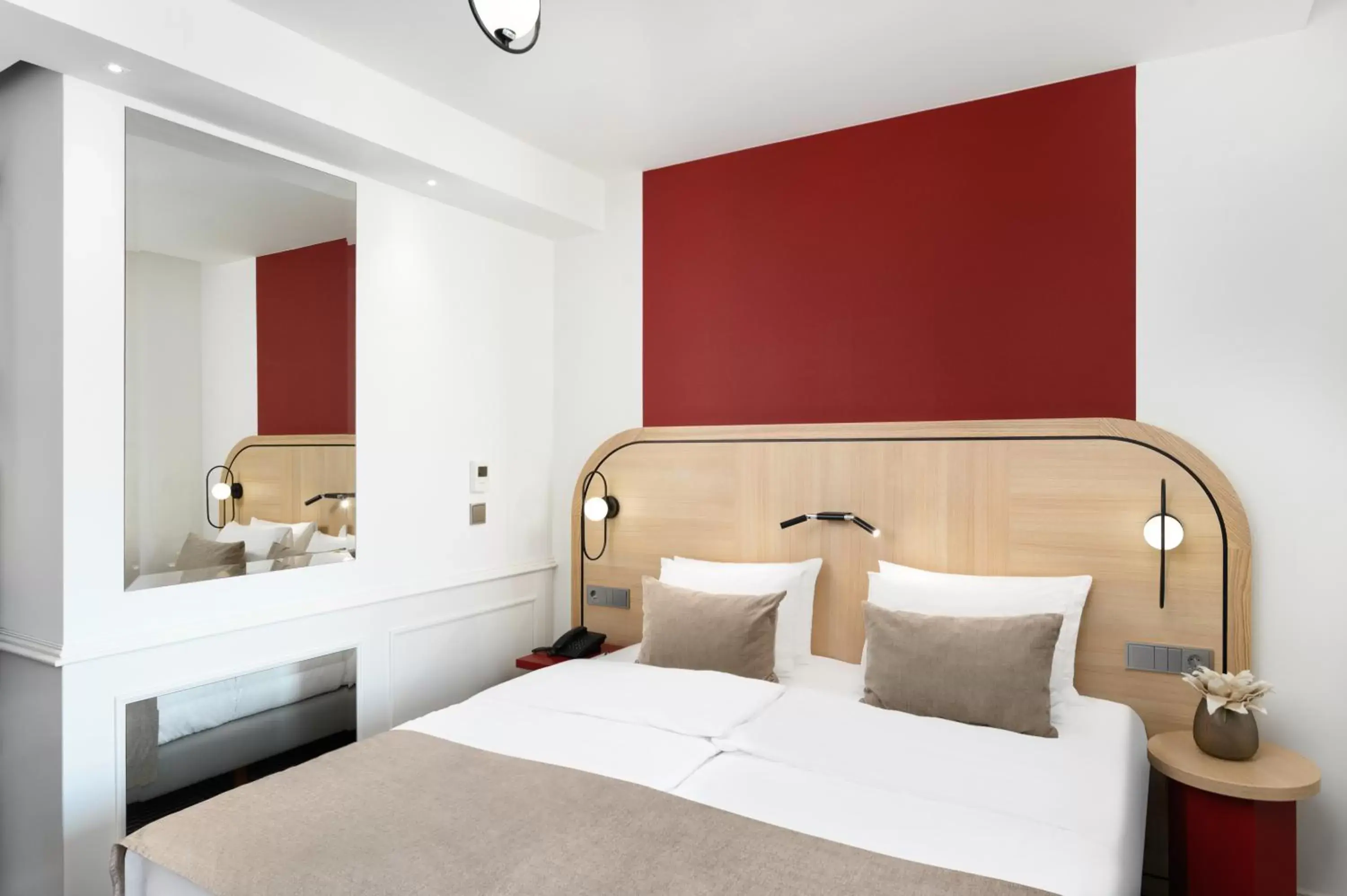 Bedroom, Bed in Hotel Oktogon Haggenmacher