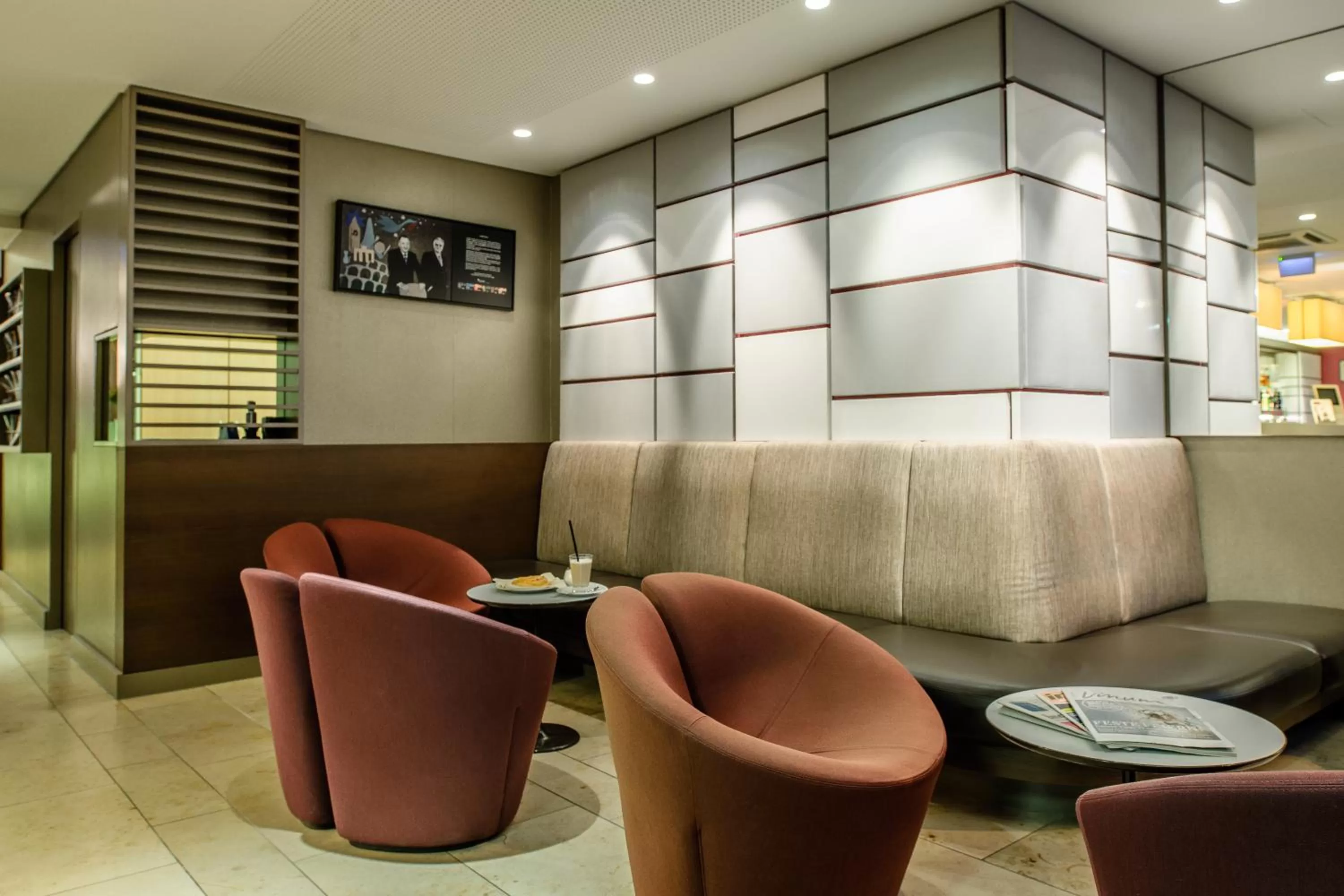 Lobby or reception in Mercure München City Schwabing