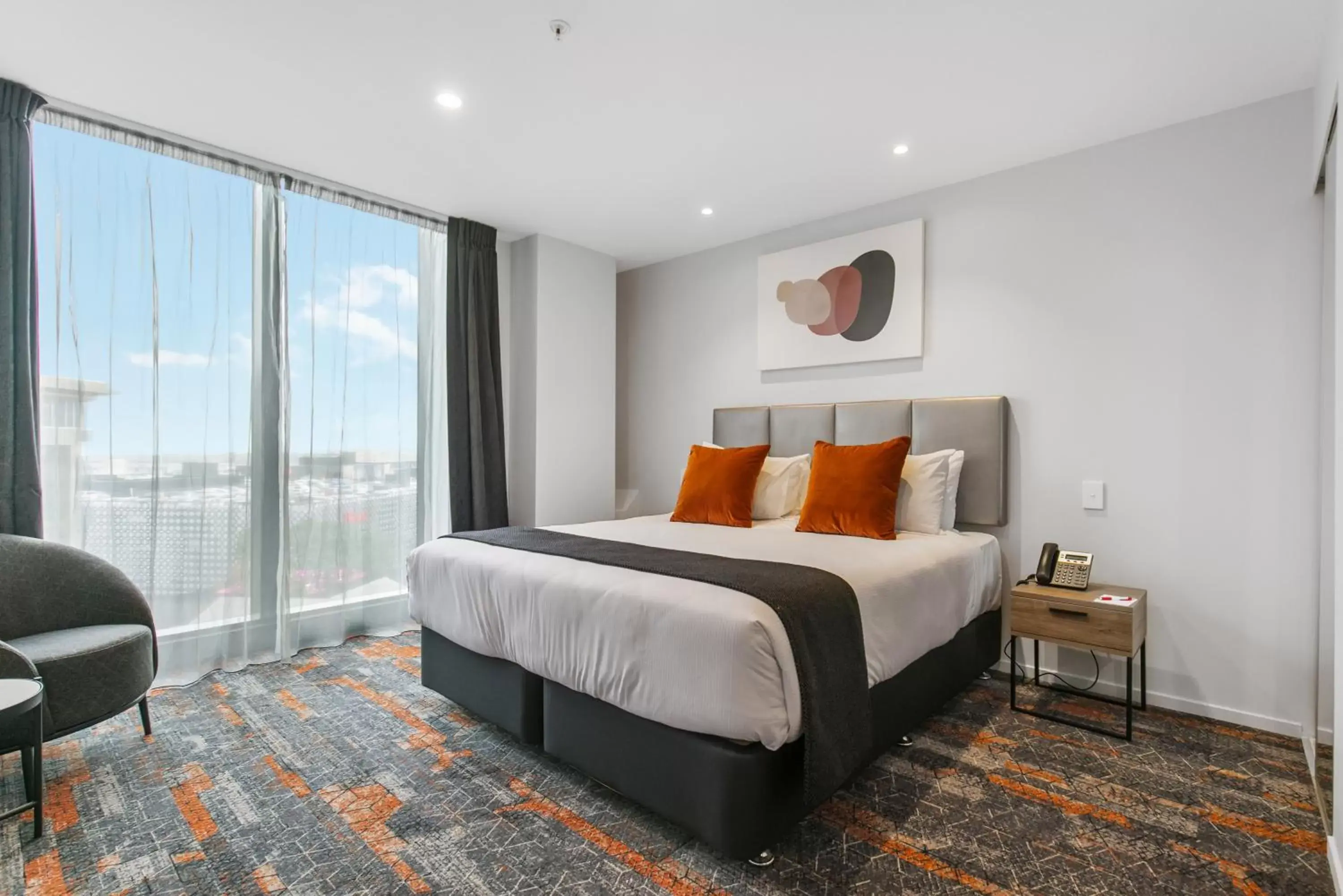 King Studio Apartment with Kitchenette in Ramada by Wyndham Newmarket Auckland