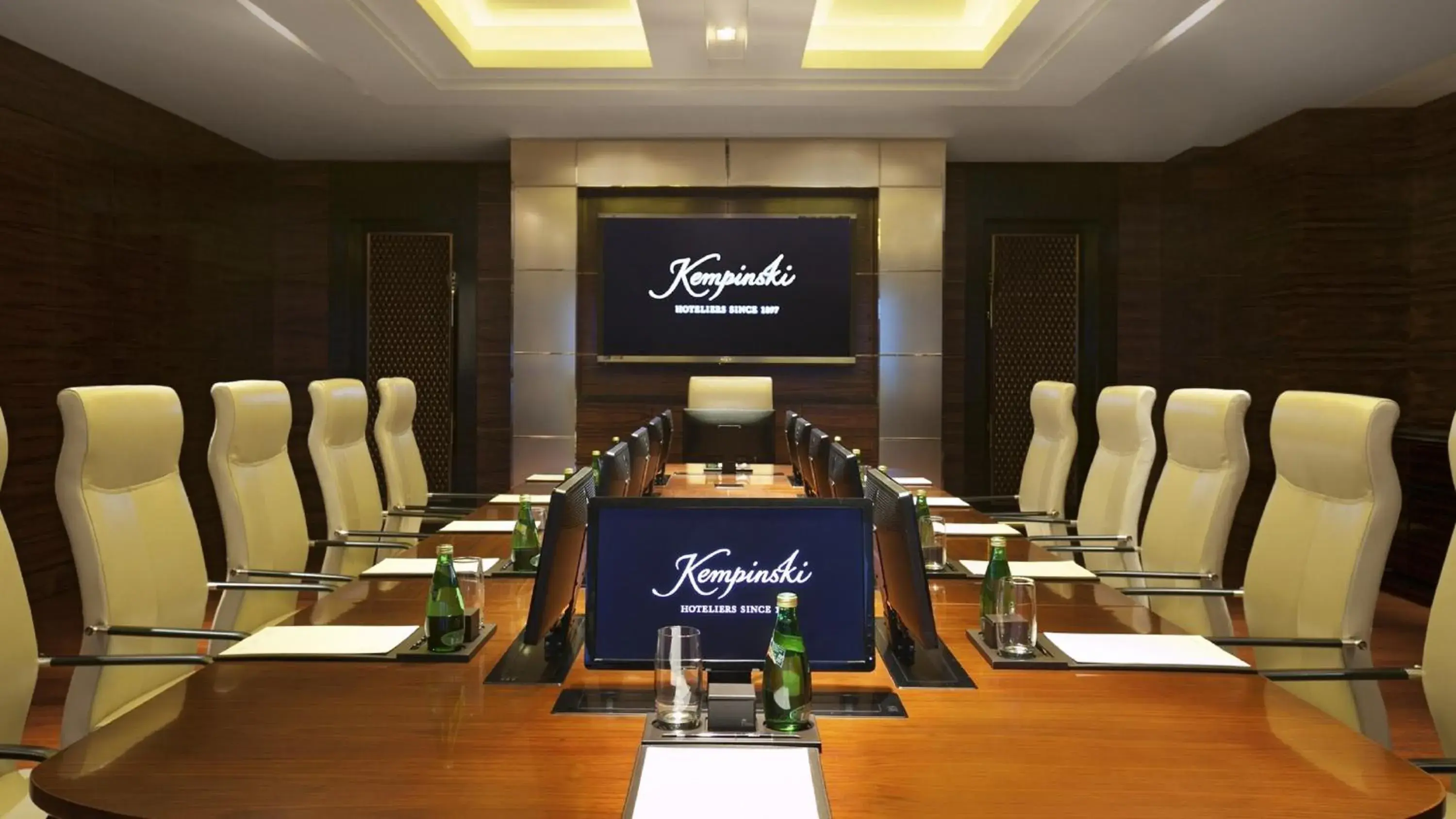 Business facilities in Kempinski Hotel Taiyuan