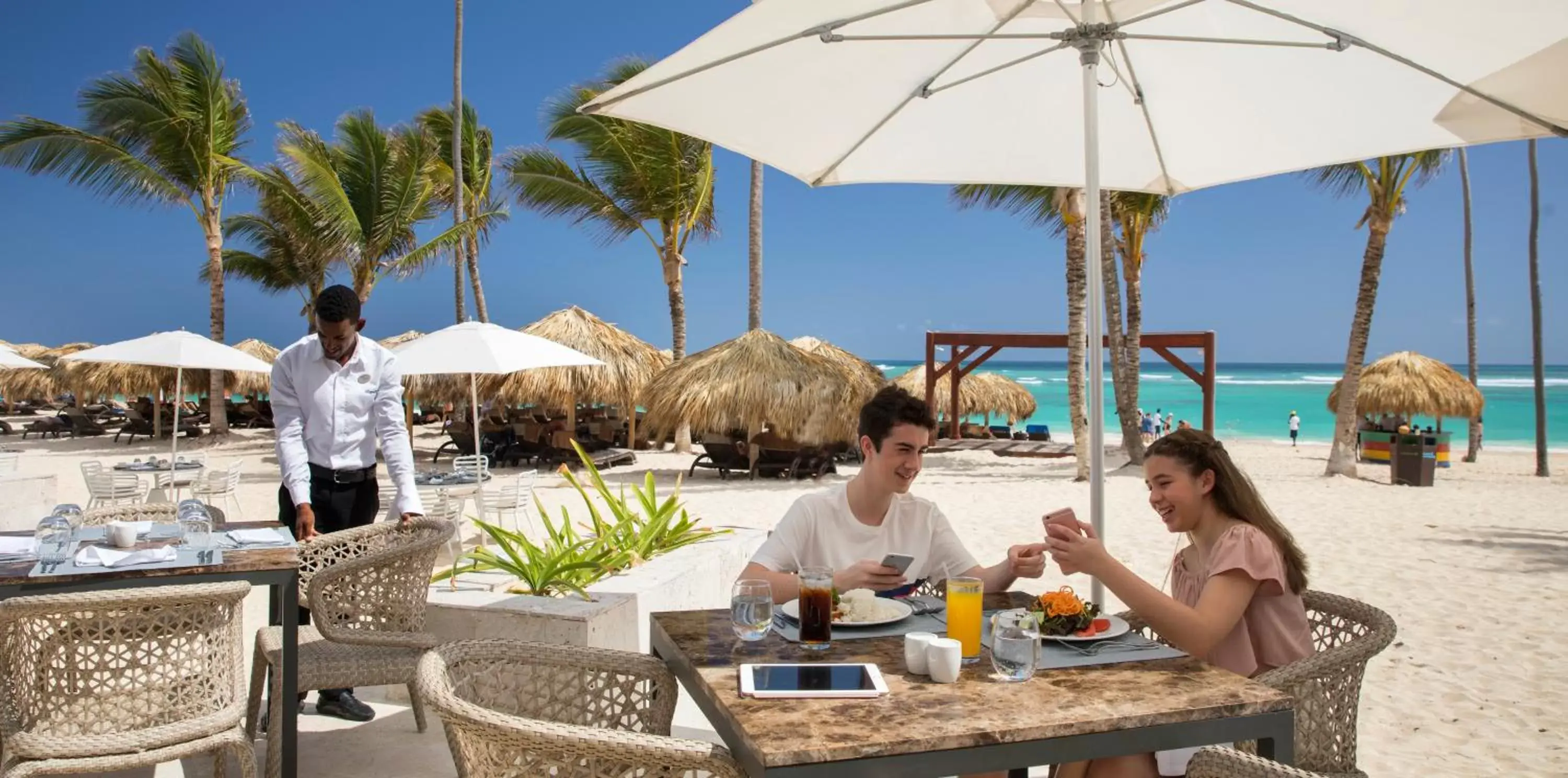 Restaurant/places to eat in Royalton Bavaro, An Autograph Collection All-Inclusive Resort & Casino