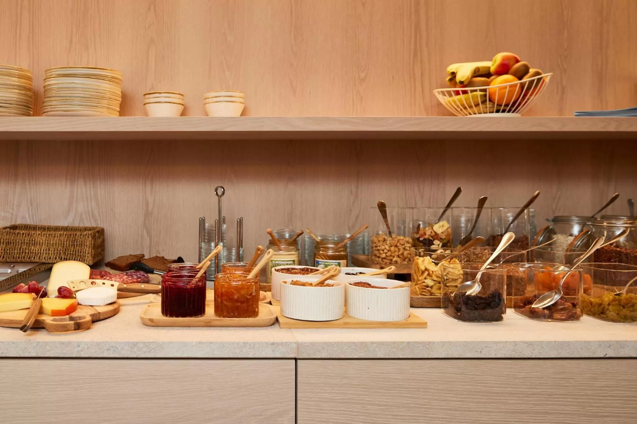 Buffet breakfast in C-Hotels Burlington