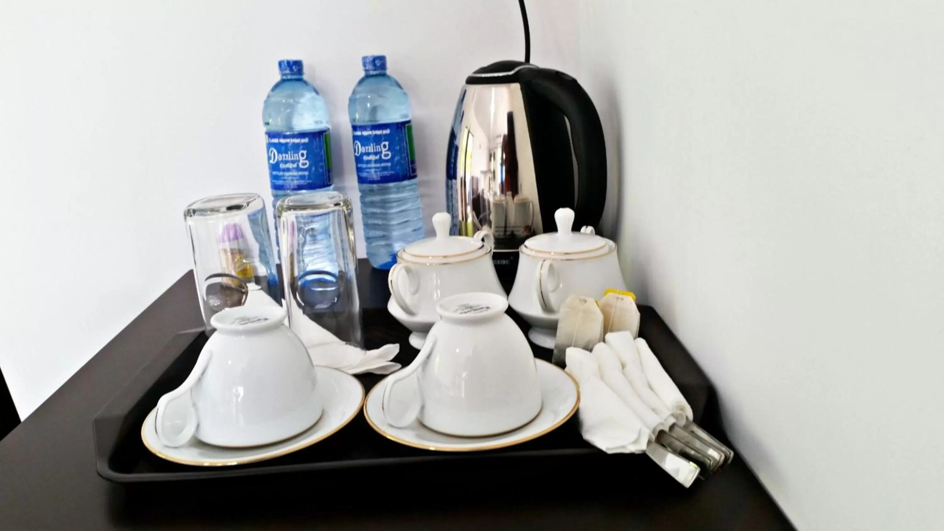 Coffee/tea facilities in Mahaweli View Inn Kandy