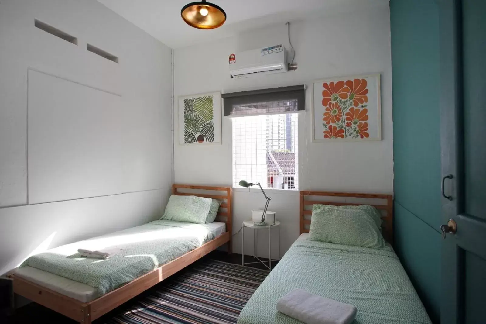 Bed in Stay SongSong Mount Erskine