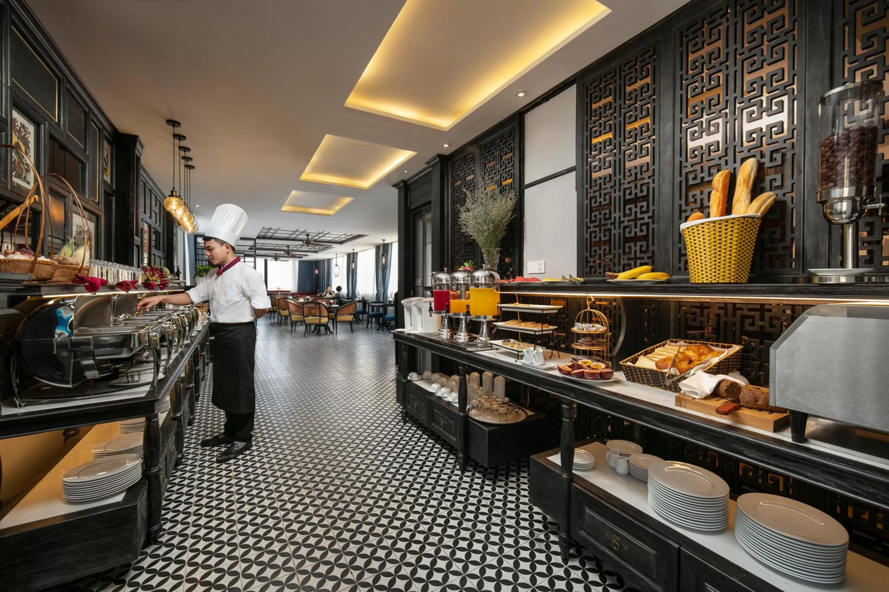 Buffet breakfast in Shining Central Hotel & Spa