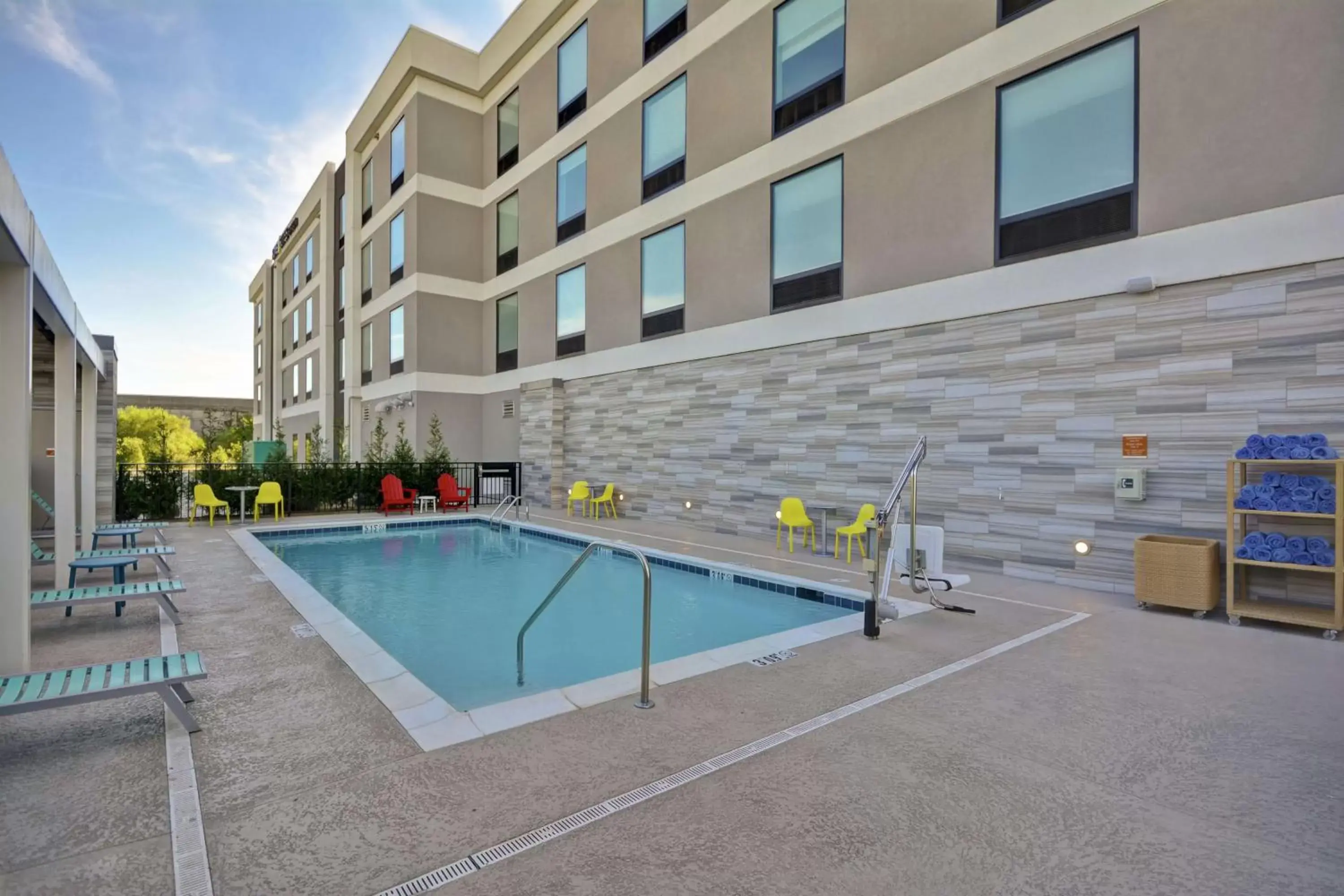 Swimming Pool in Home2 Suites By Hilton Clarksville Louisville North