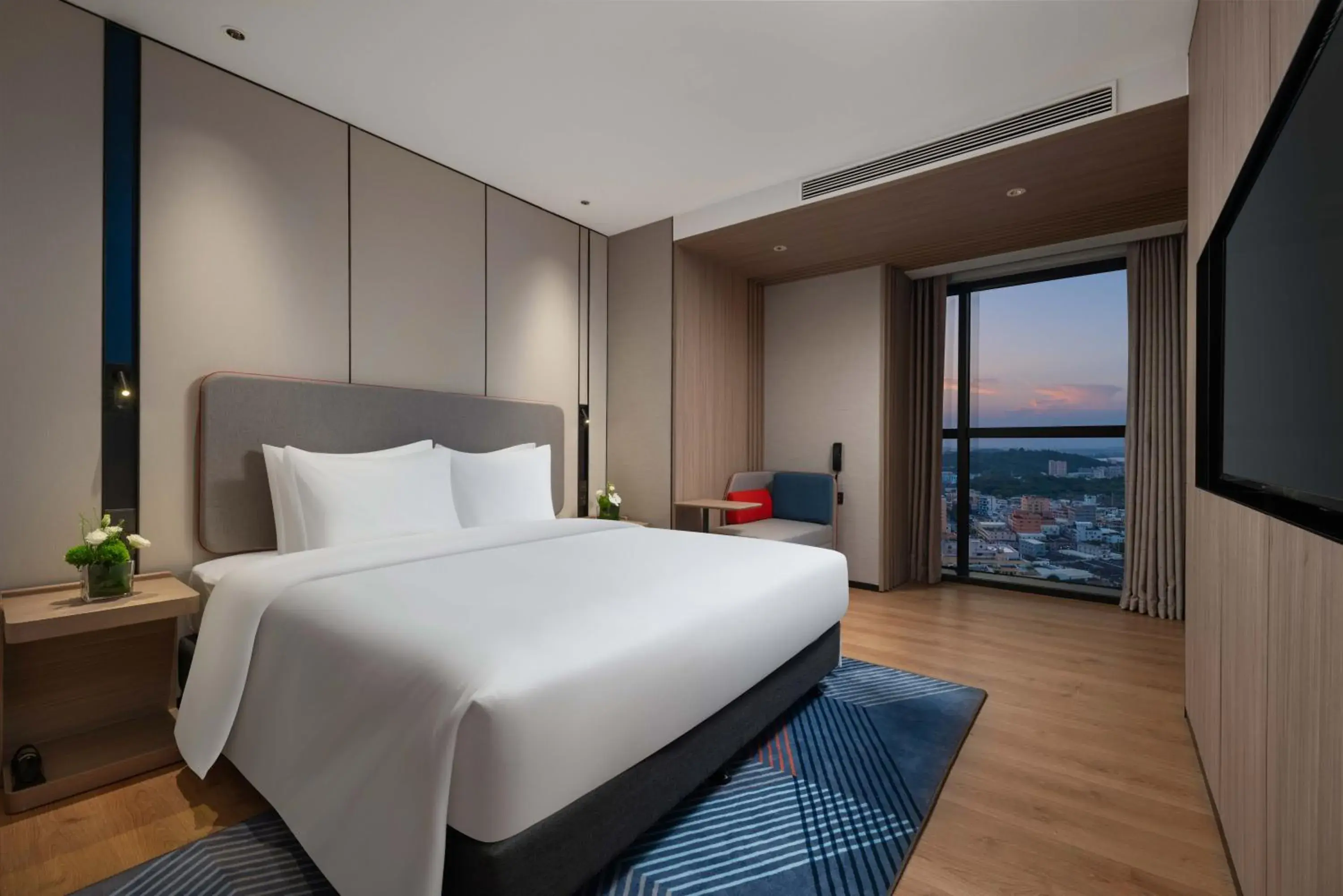 Bedroom, Bed in Holiday Inn Express Shantou Chenghai