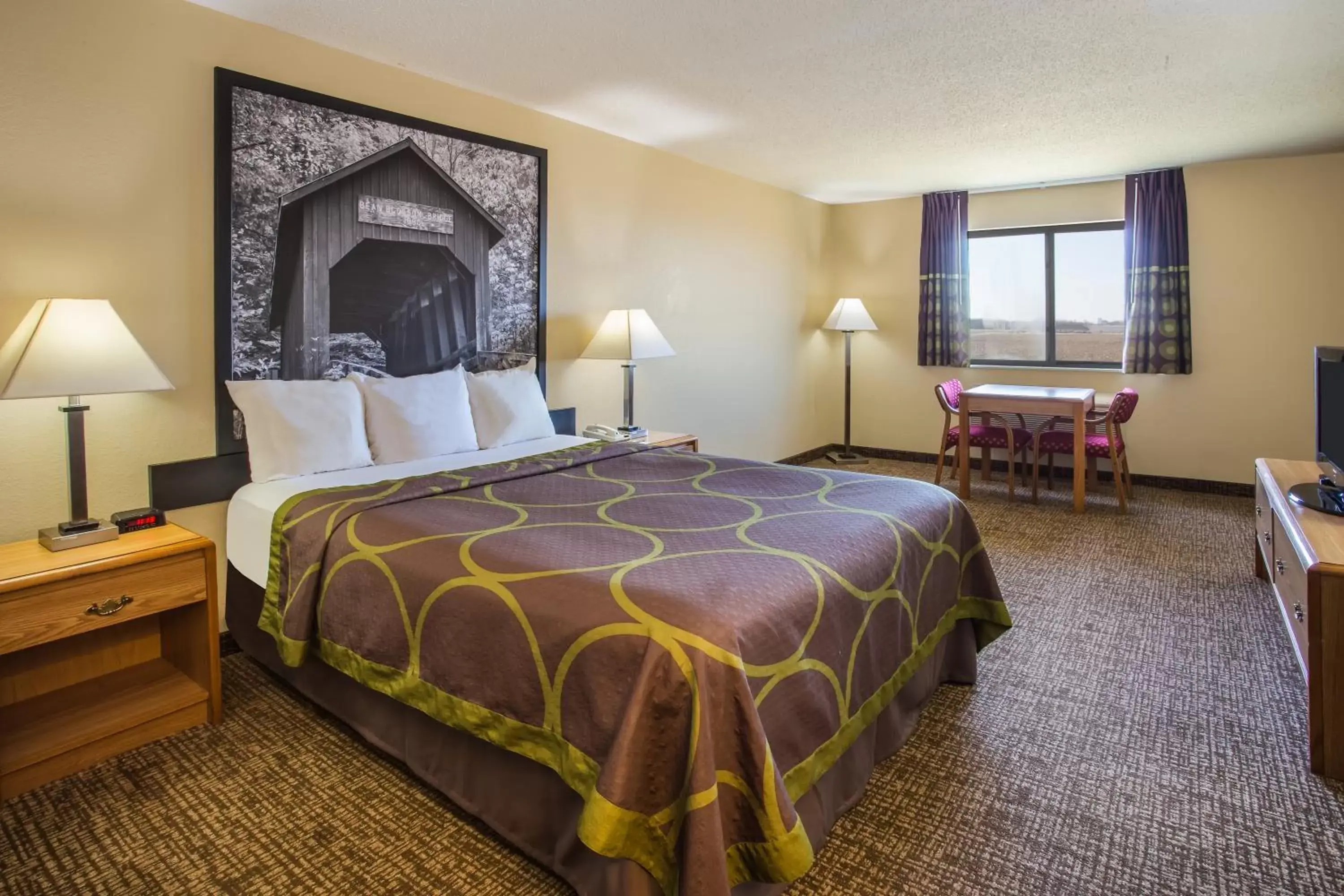 Photo of the whole room, Bed in Super 8 by Wyndham Remington Photo of the whole room, Bed in Super 8 by Wyndham Remington