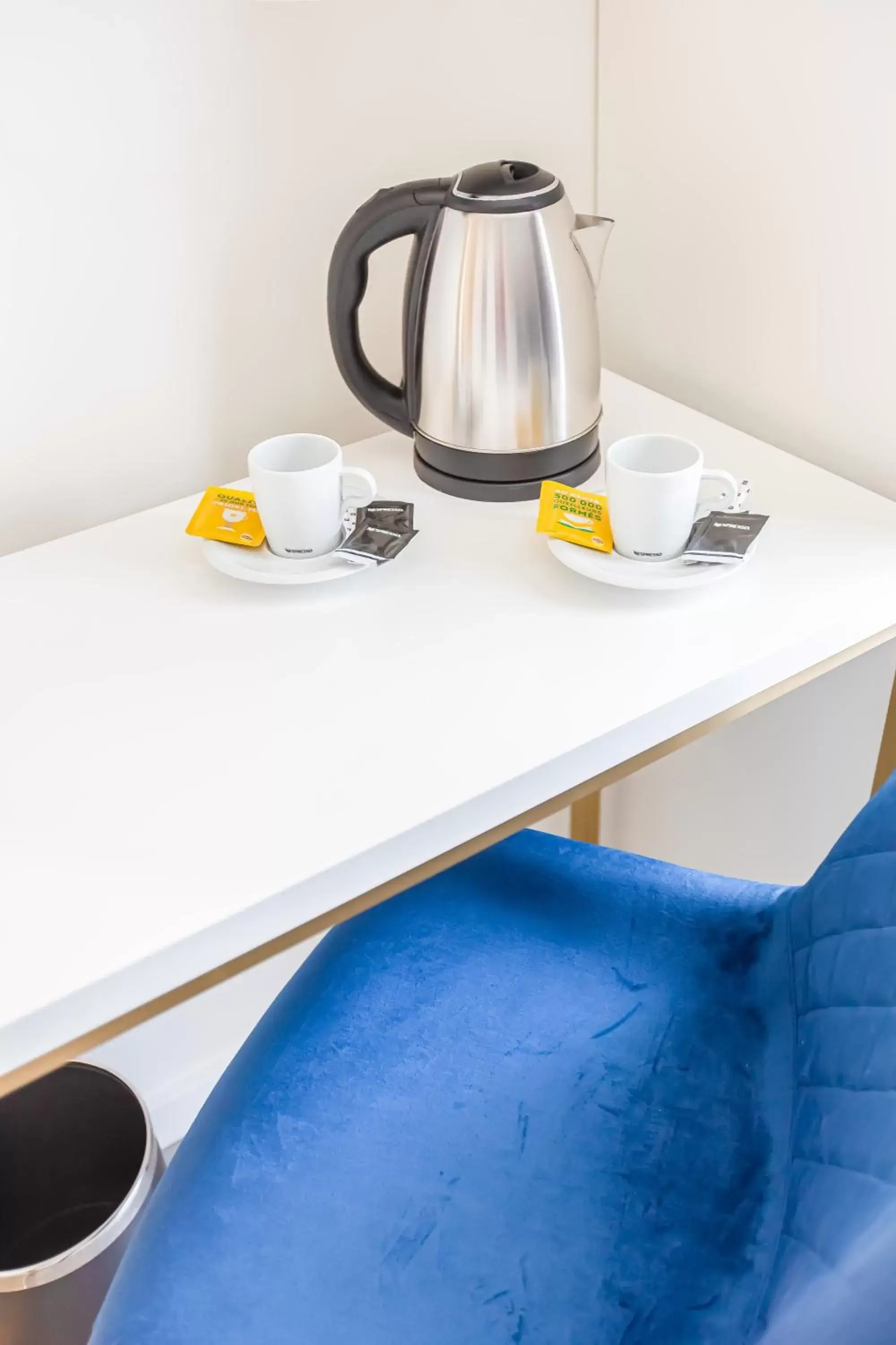 Coffee/tea facilities in Hotel Mondego
