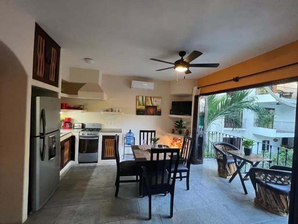 Dining Area in Ceiba Studios