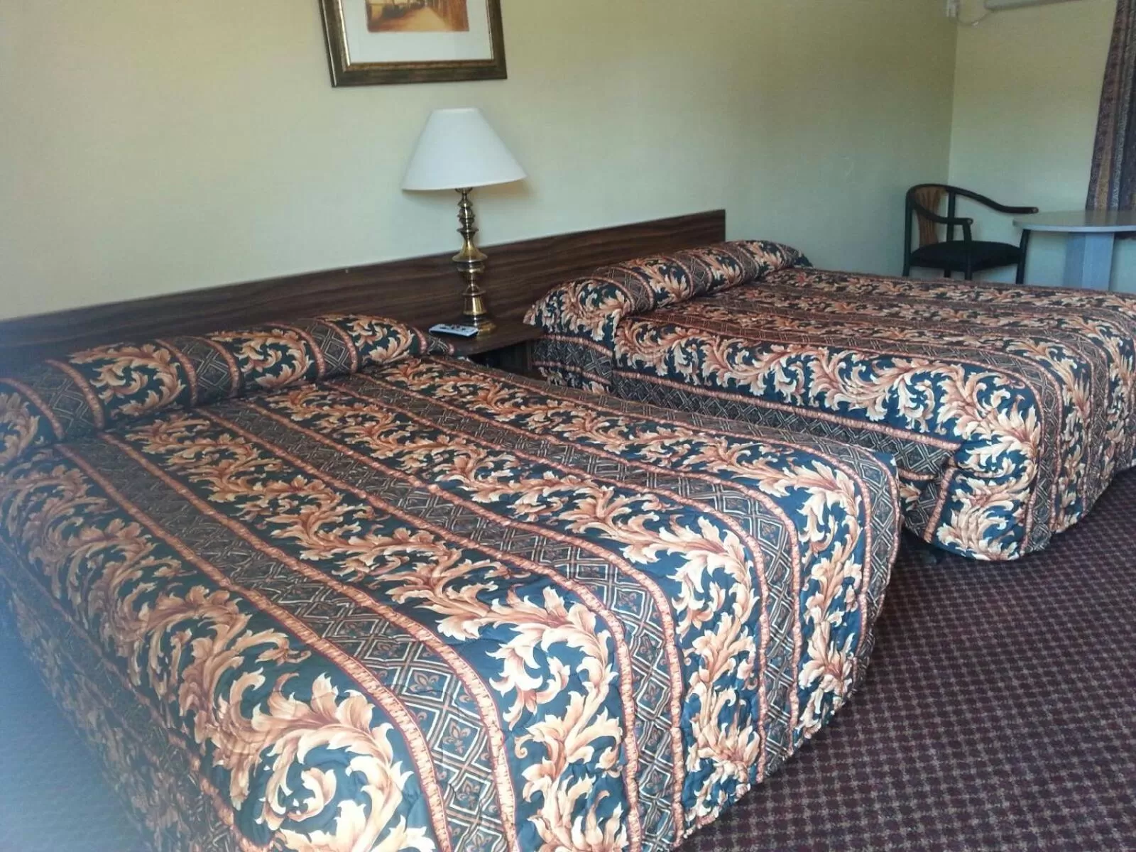 Bed in Mt. Gleason Motorlodge