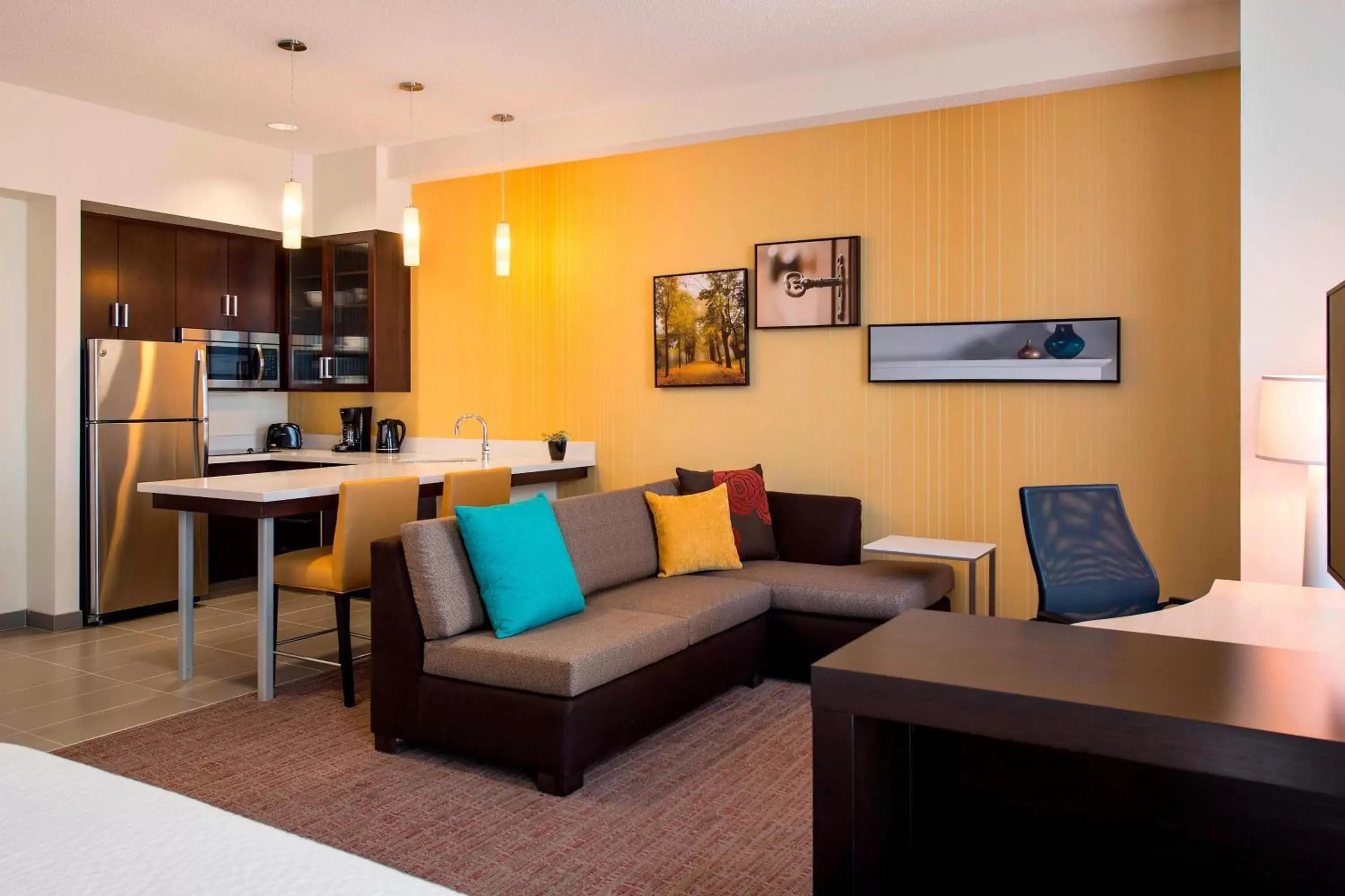 Living room, Seating Area in Residence Inn by Marriott Calgary South