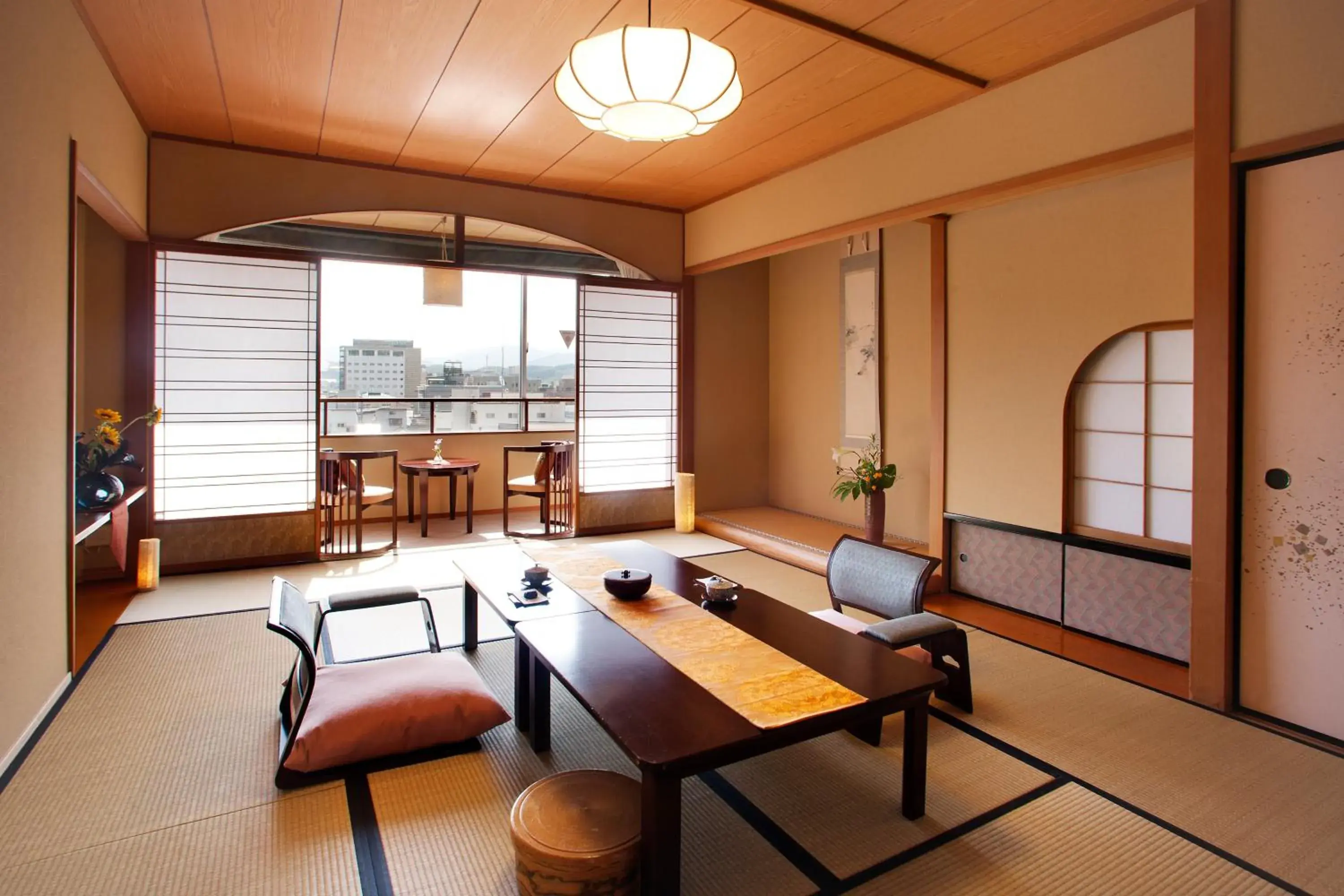 Photo of the whole room, Seating Area in Honjin Hiranoya Kachoan