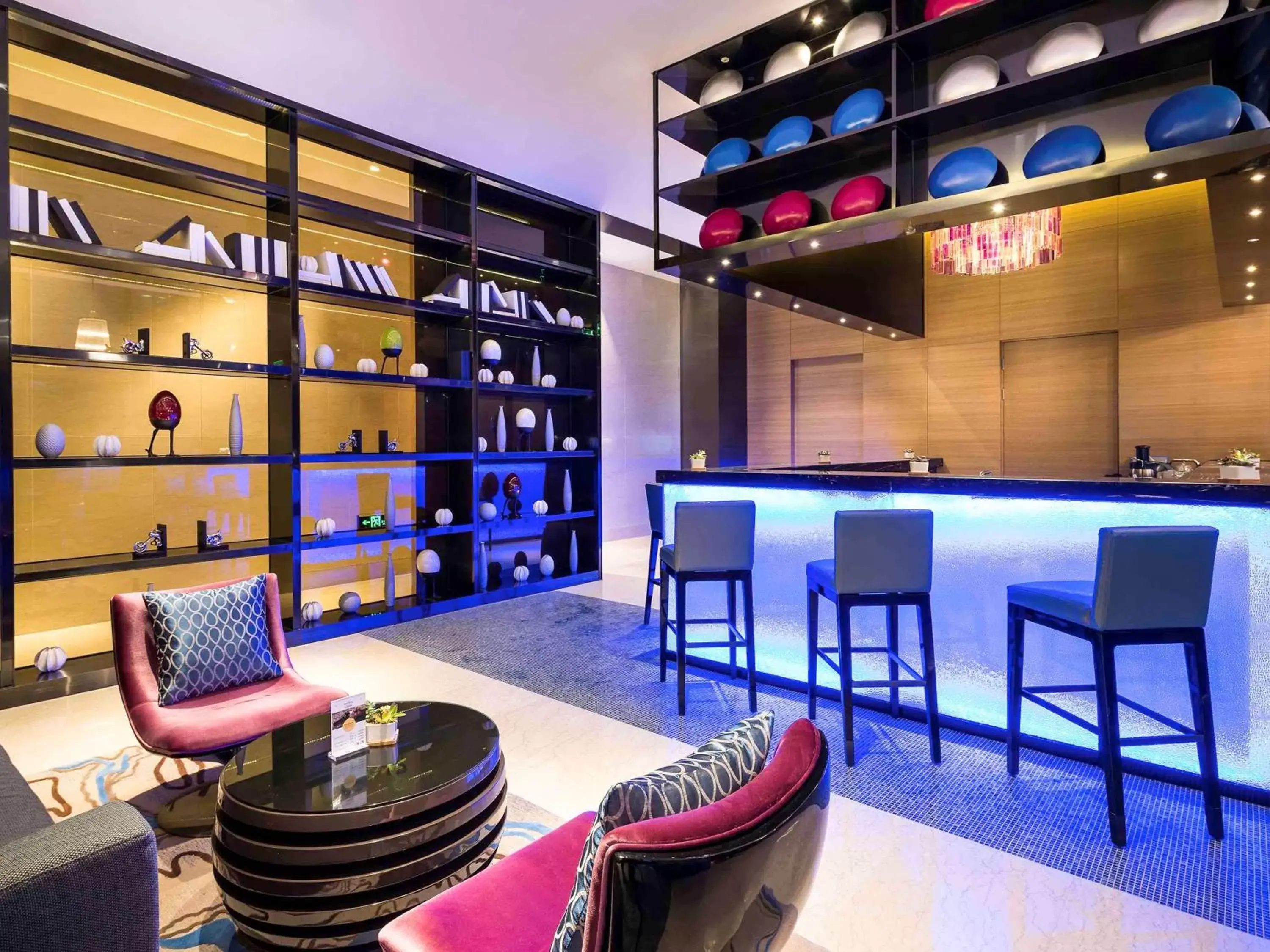 Lounge or bar in Novotel Ningbo East