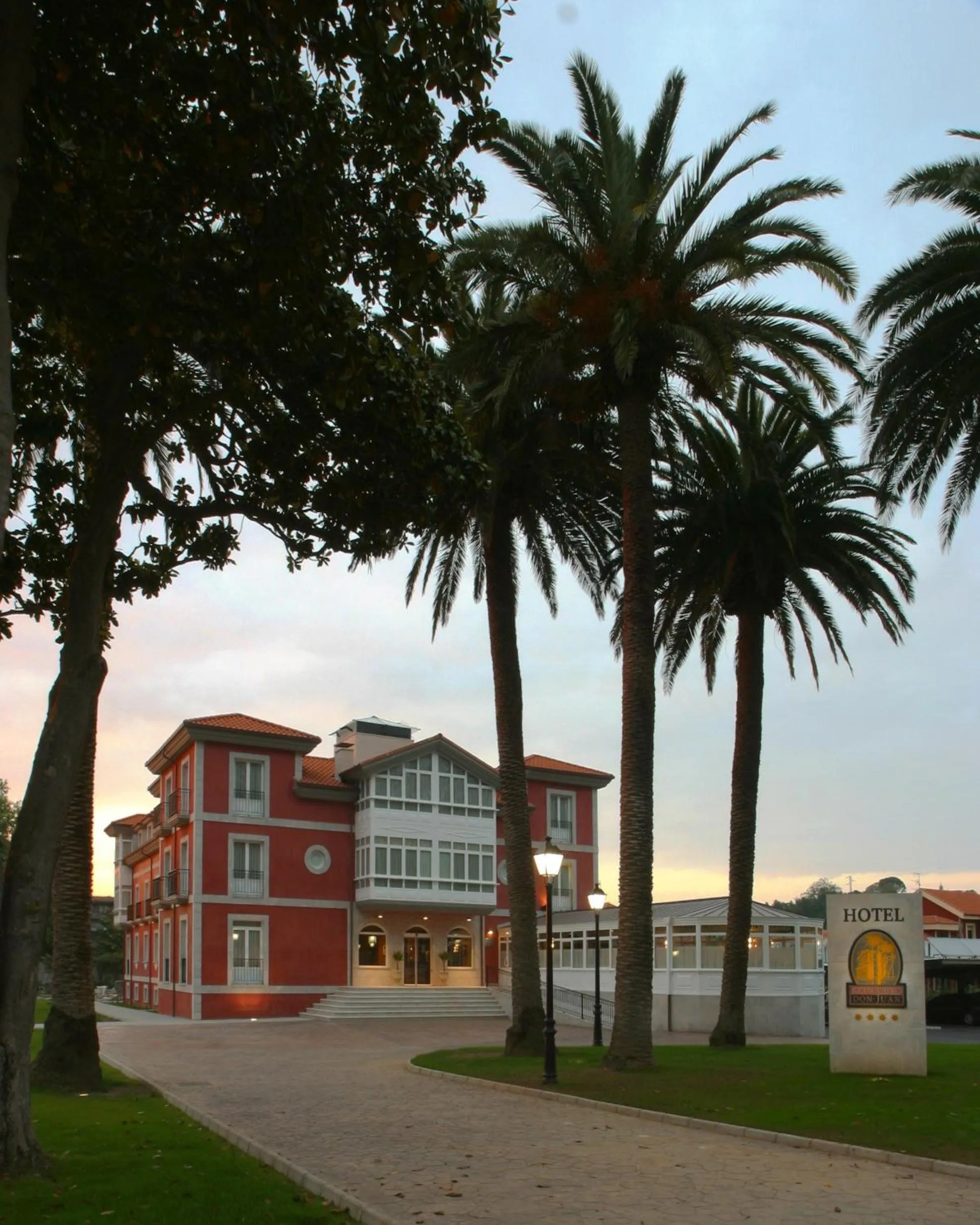Facade/entrance in Silken Spa La Hacienda De Don Juan