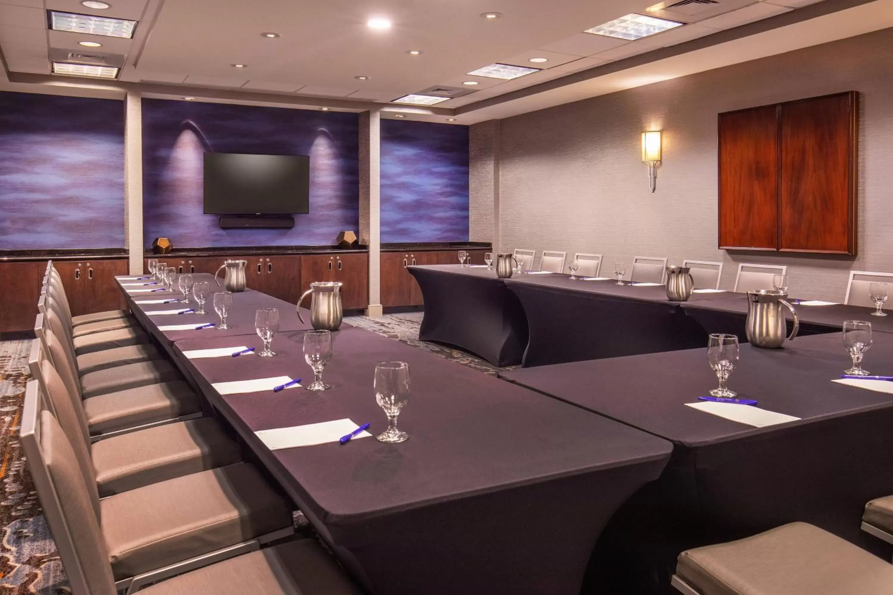 Meeting/conference room in Delta Hotels by Marriott Chesapeake Norfolk