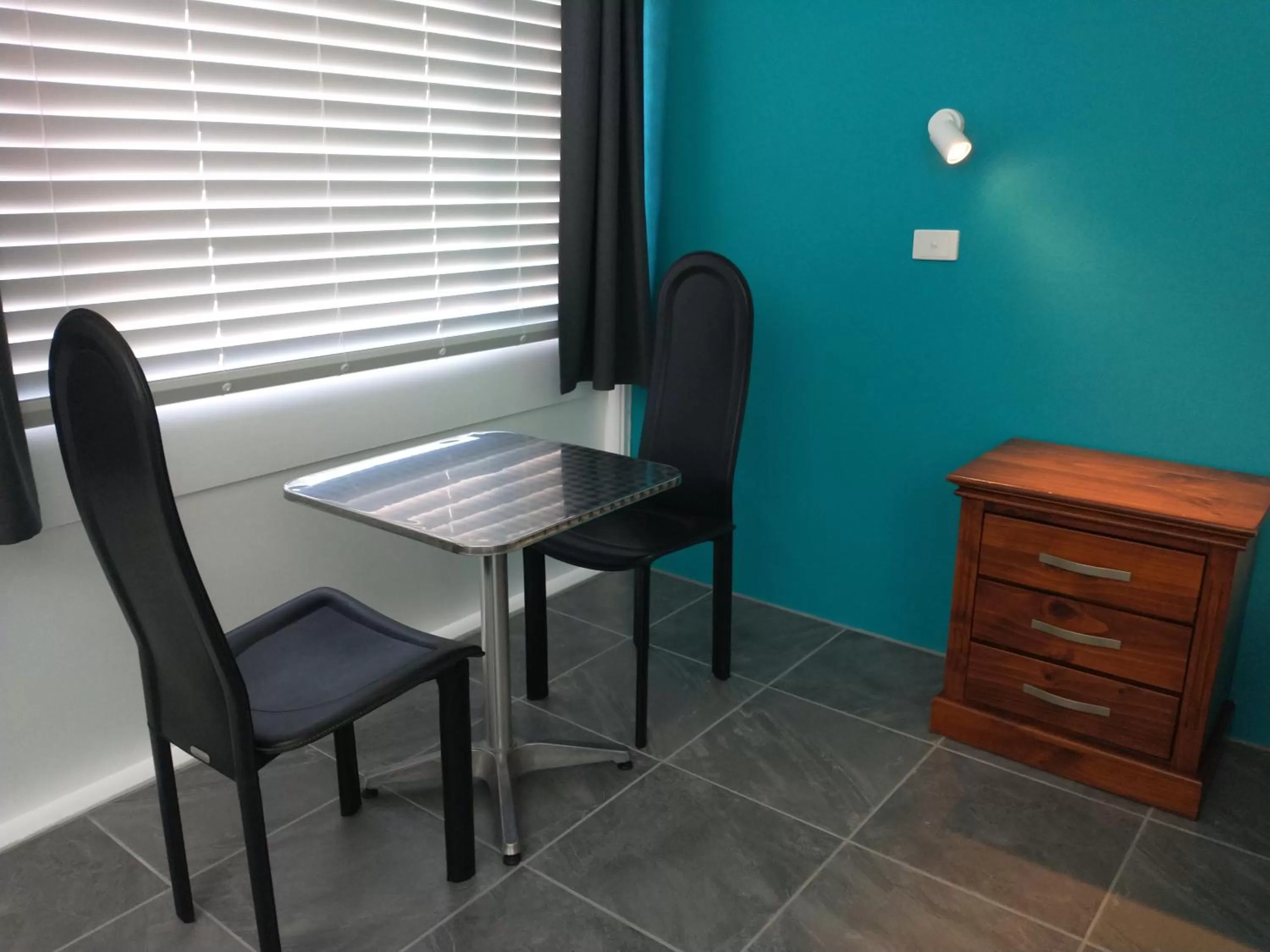 Dining area in Aspley Sunset Motel