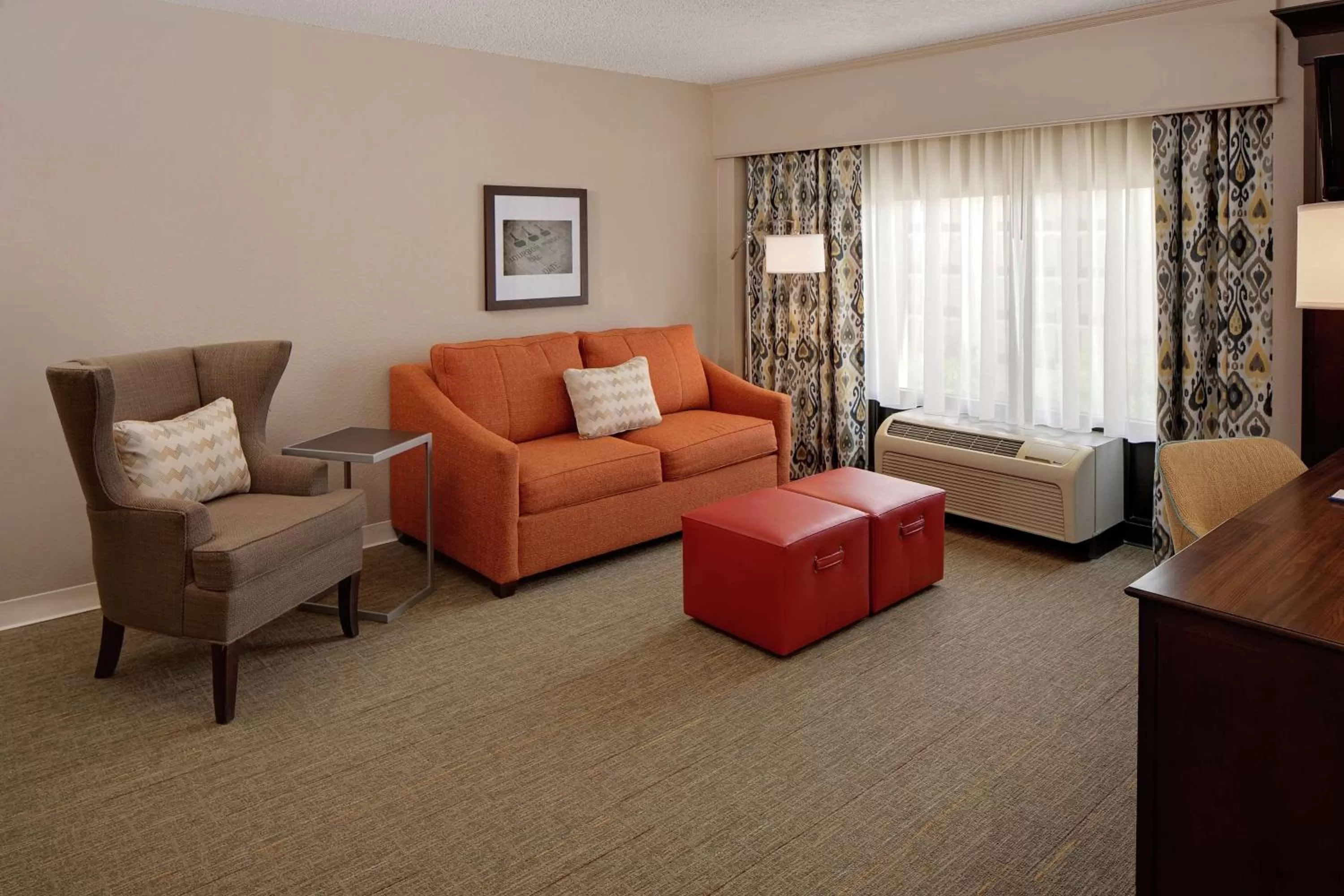 Living room in Hampton Inn Louisville Downtown