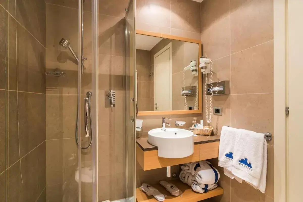 Bathroom in Hotel Sirmione