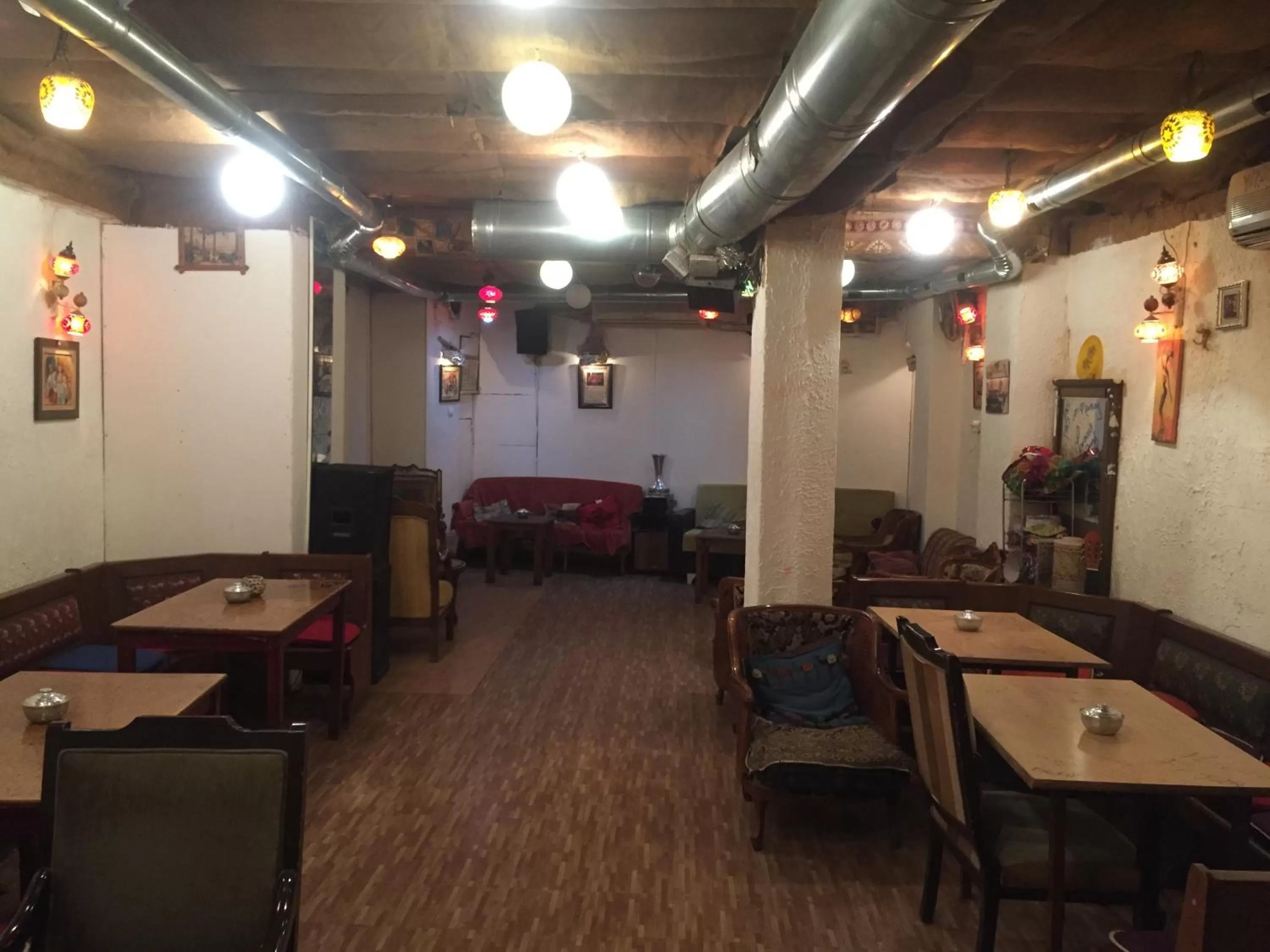 Lounge or bar in Paris Hotel