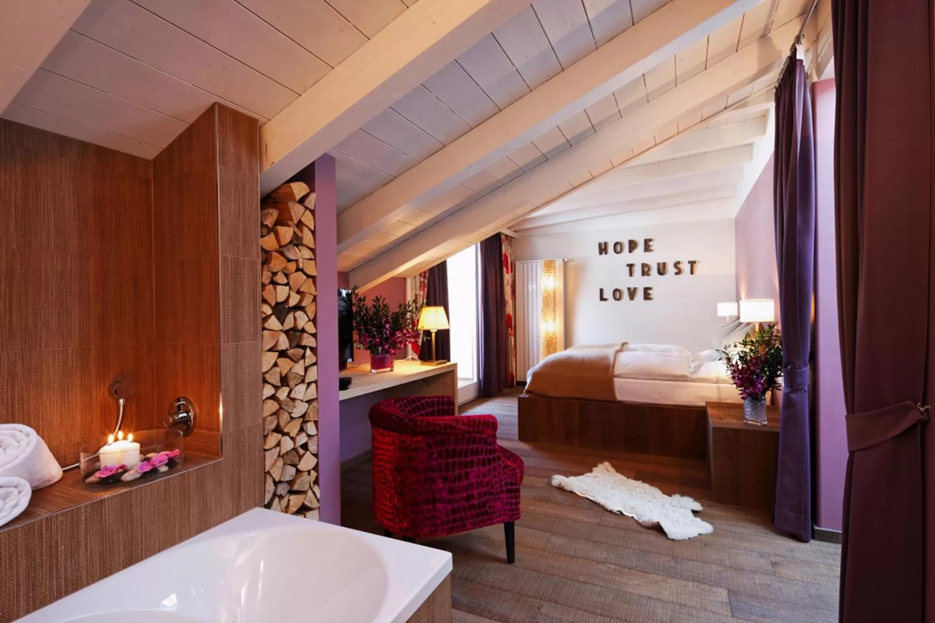 Bed in Hotel Marmolada