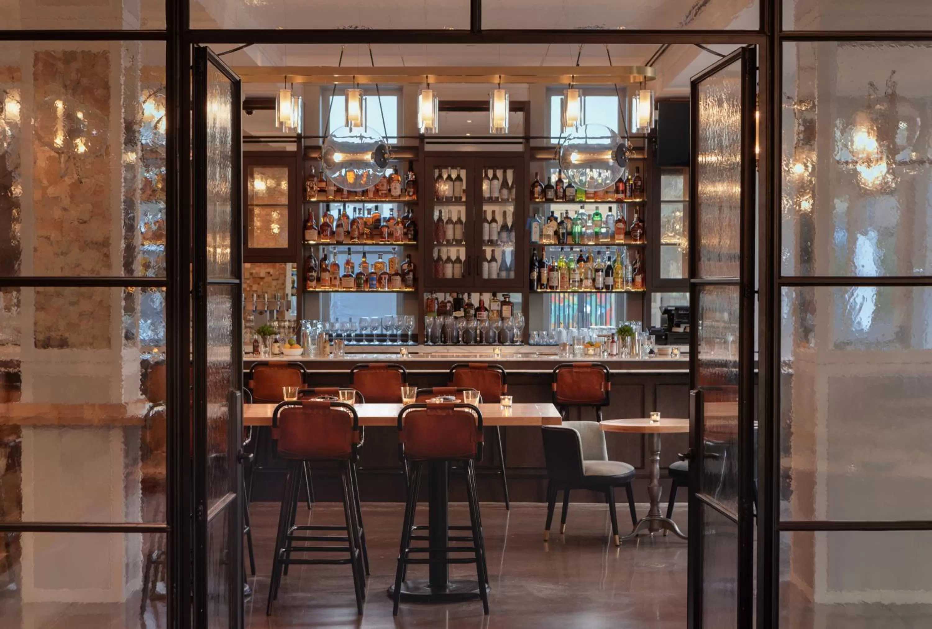 Restaurant/places to eat in Kimpton - Pittman Hotel by IHG