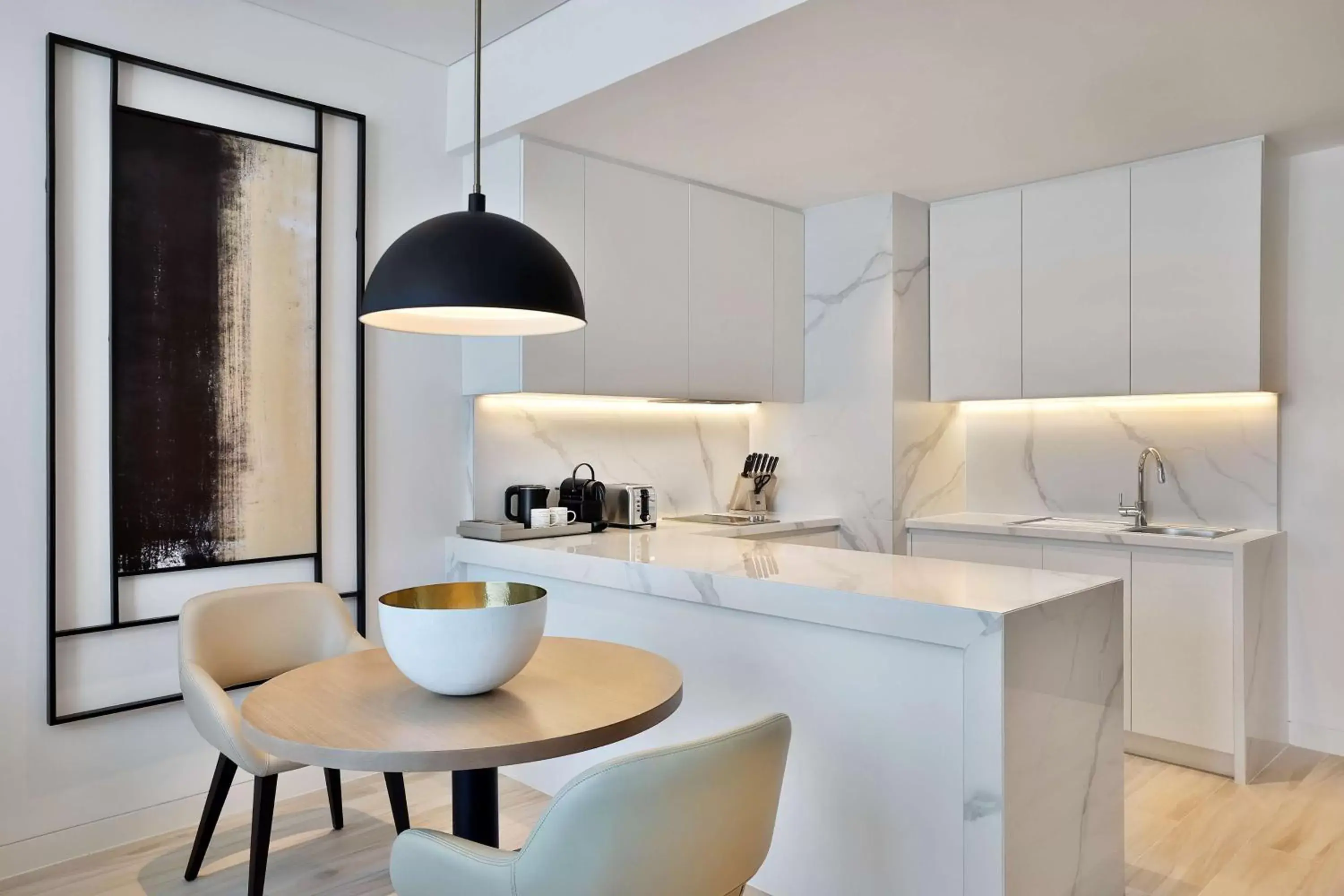 Kitchen or kitchenette, Kitchen/Kitchenette in Doubletree By Hilton Abu Dhabi Yas Island Residences