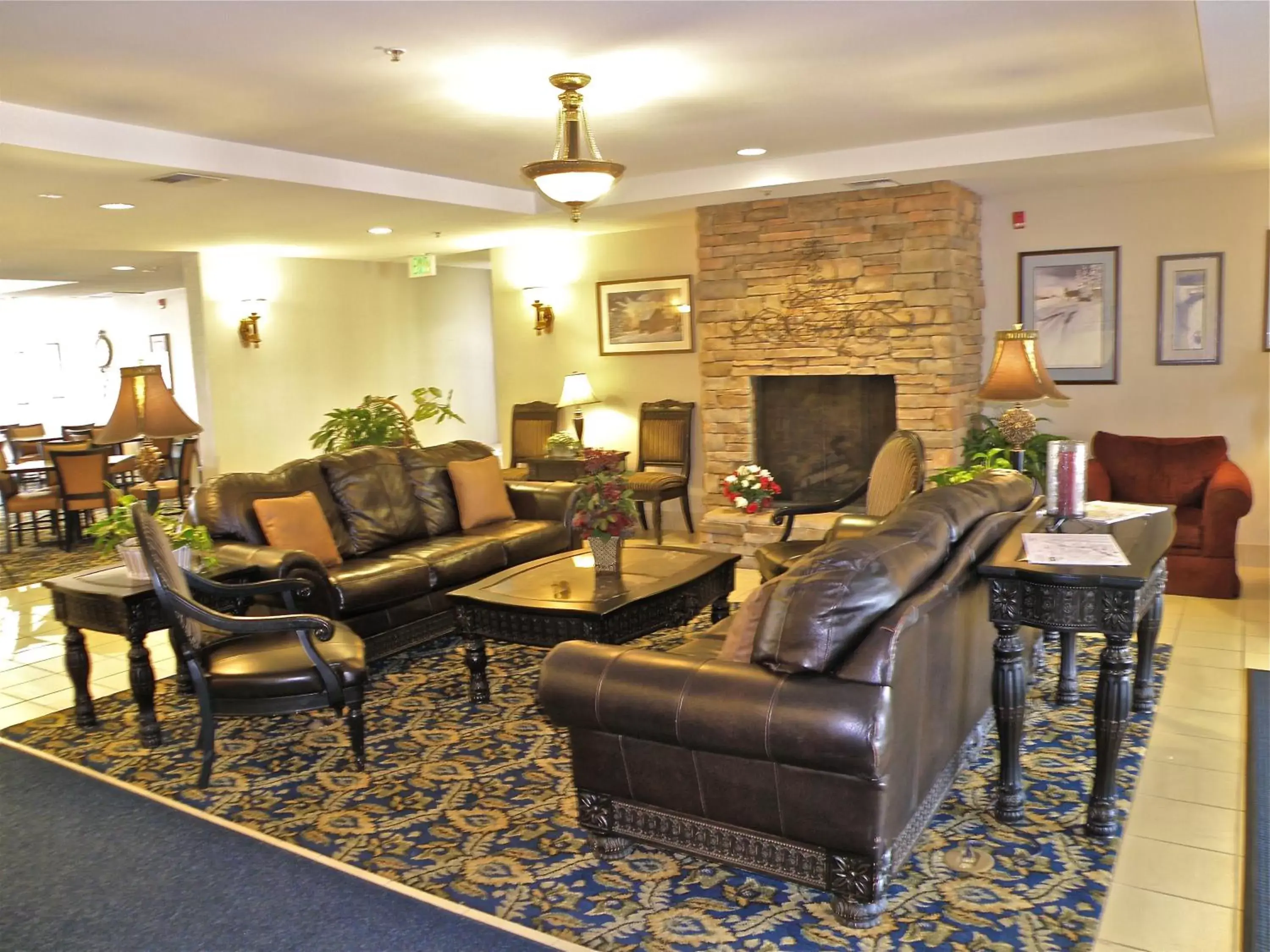 Lobby or reception, Seating Area in SureStay Plus Hotel by Best Western Billings