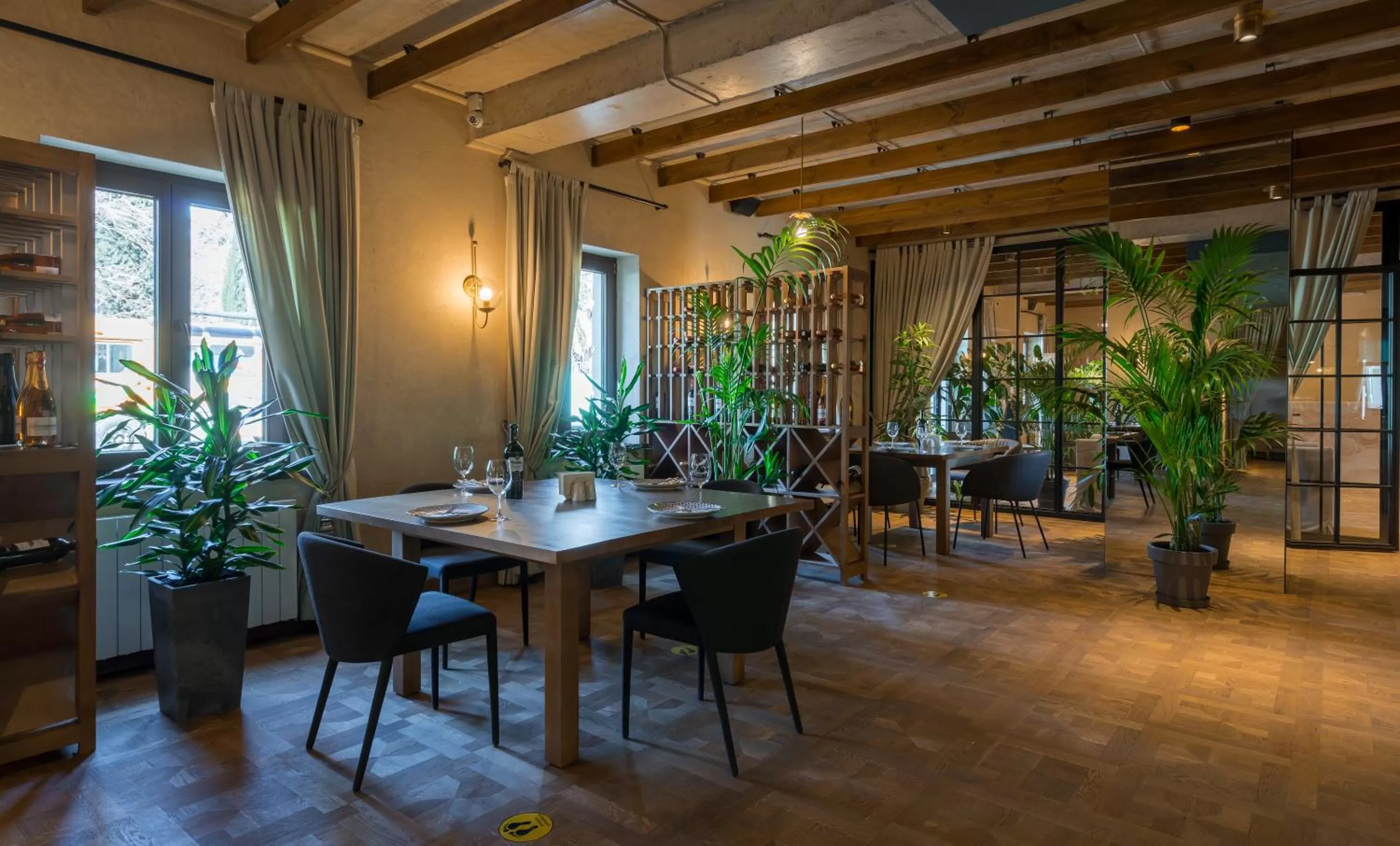 Restaurant/places to eat in Orbeliani Residence Hotel