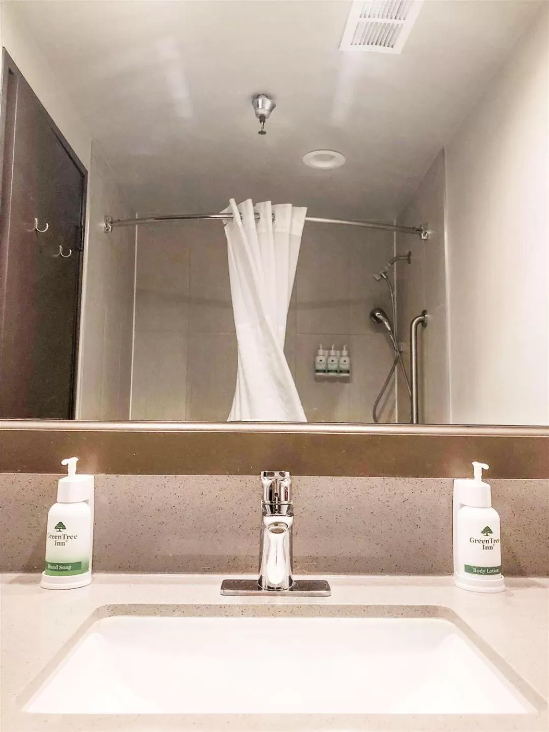 Standard King Room in GreenTree Inn & Suites Los Angeles - Alhambra - Pasadena