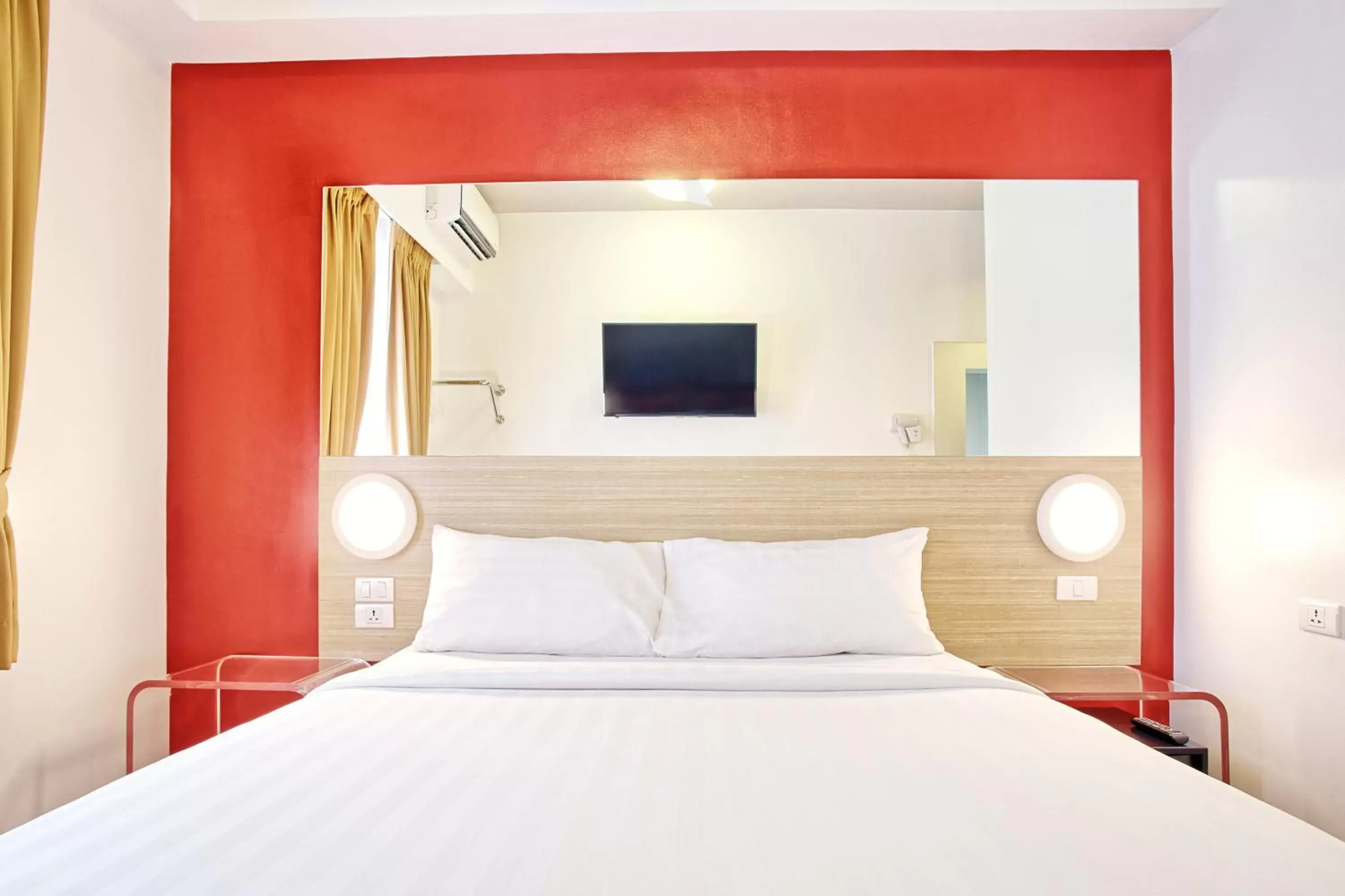 Bed in Red Planet Davao