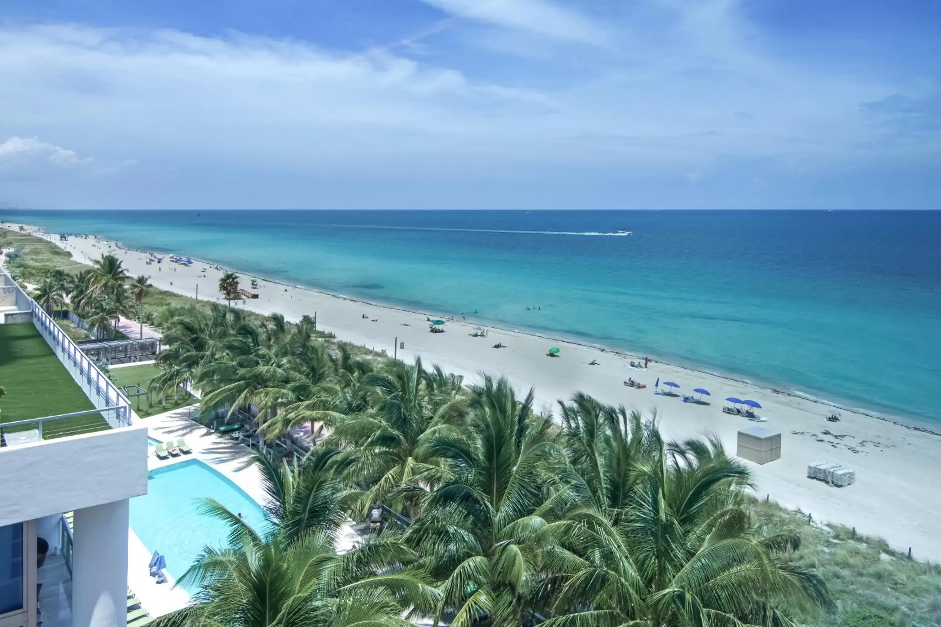 Beach, Pool View in Carillon Miami Wellness Resort