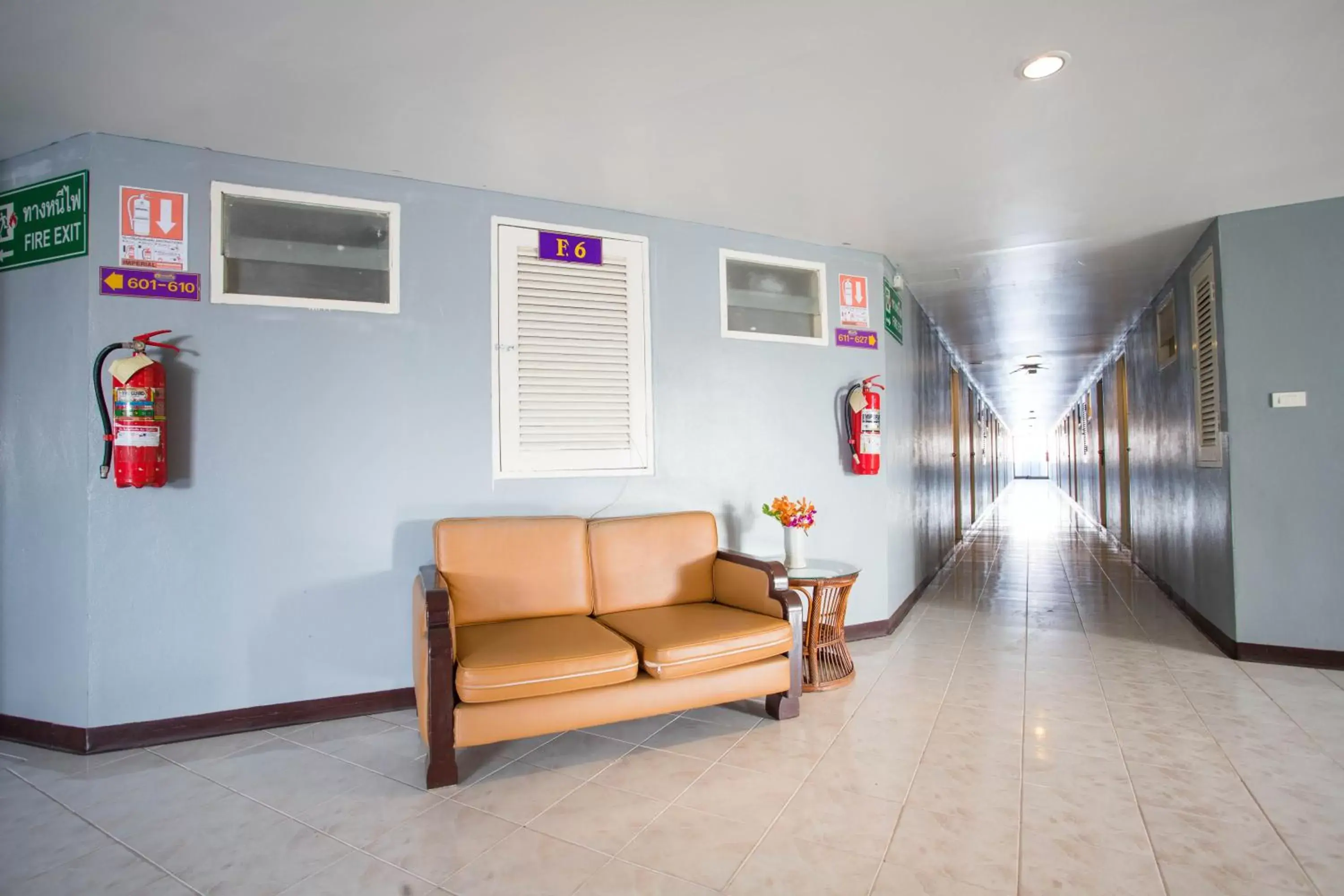 Seating Area in Sawasdee Siam Hotel